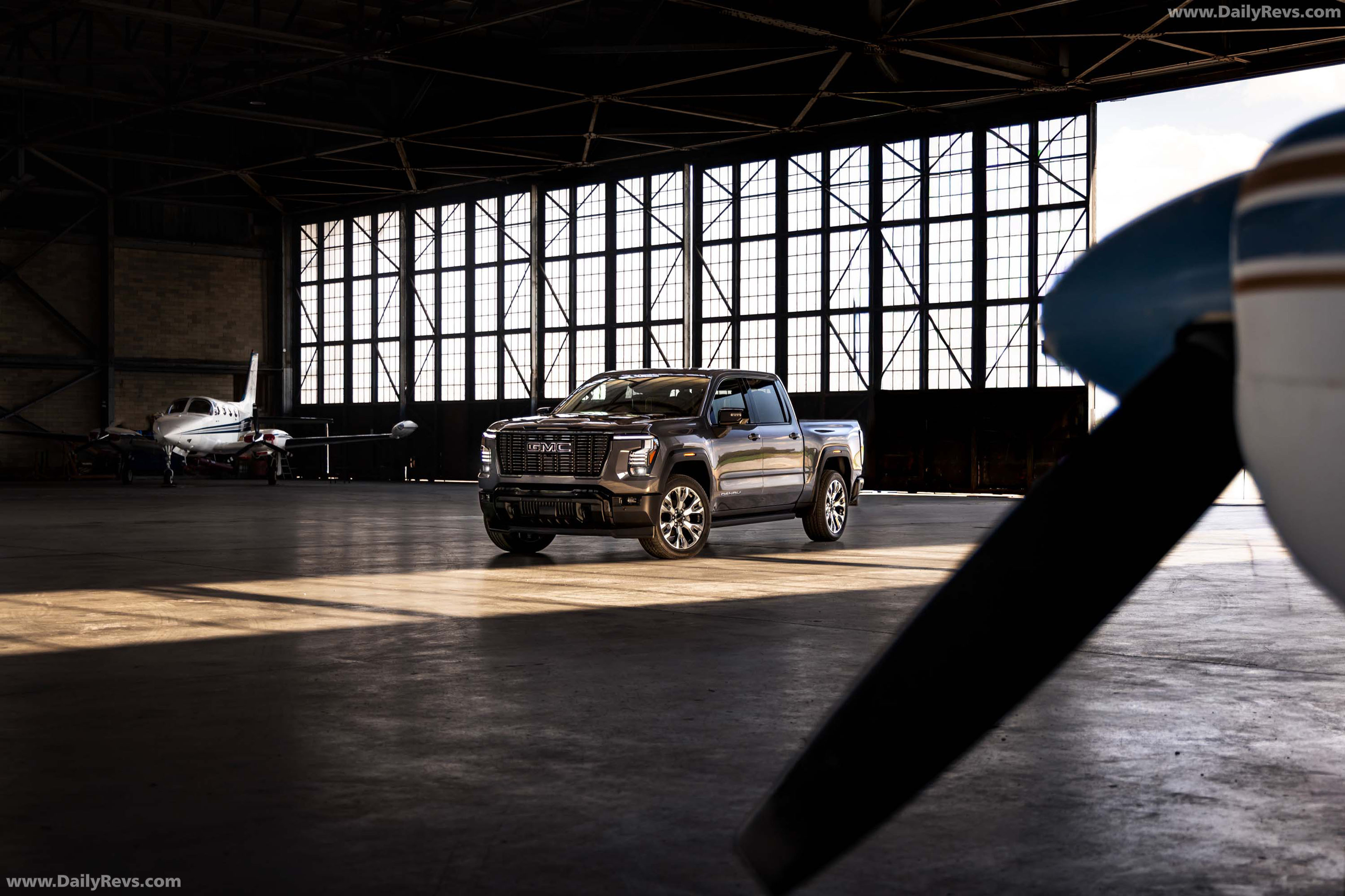 2027 GMC Sierra 1500 Denali Ultimate Front View