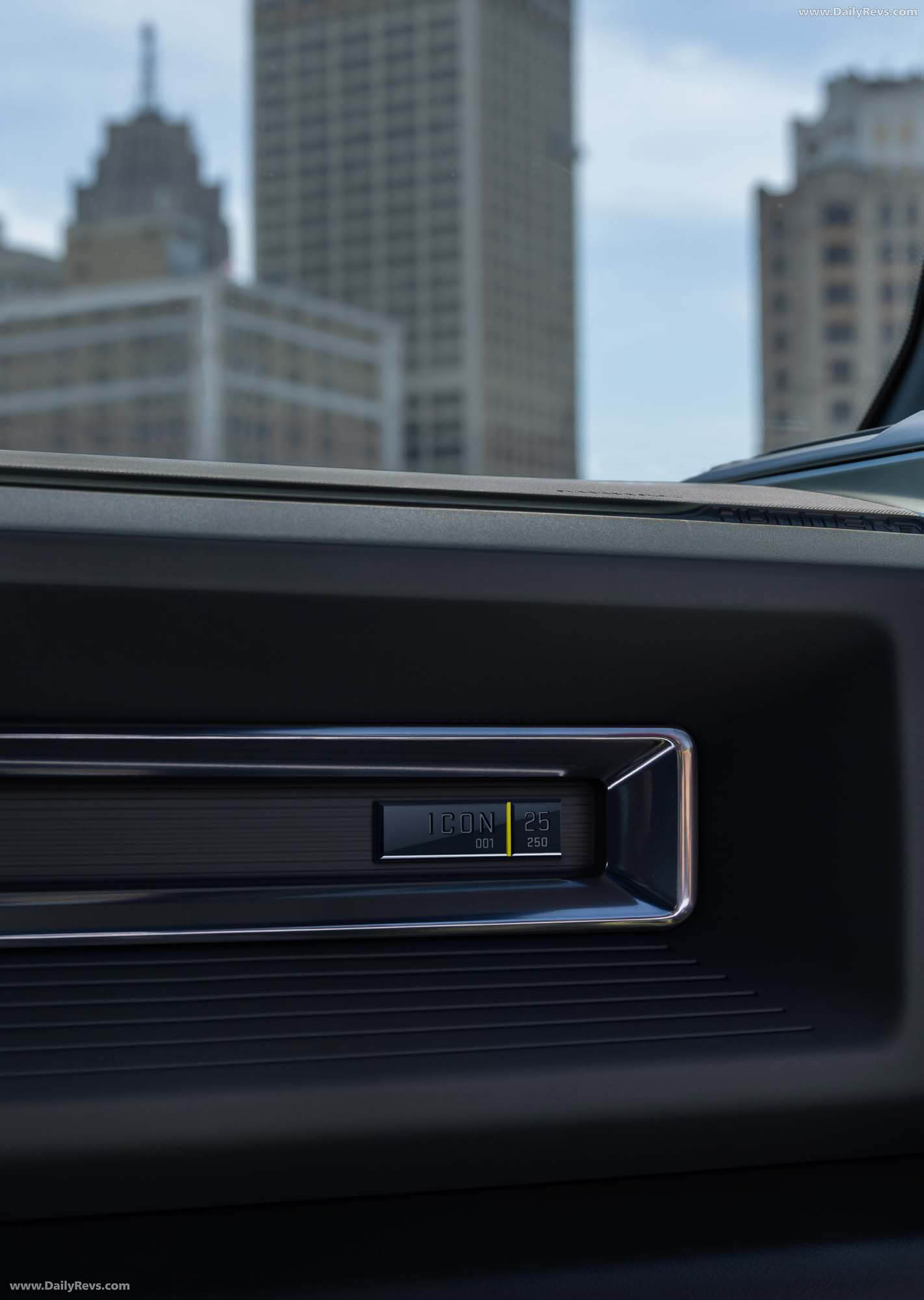 2027 GMC Hummer EV Icon 25 Interior