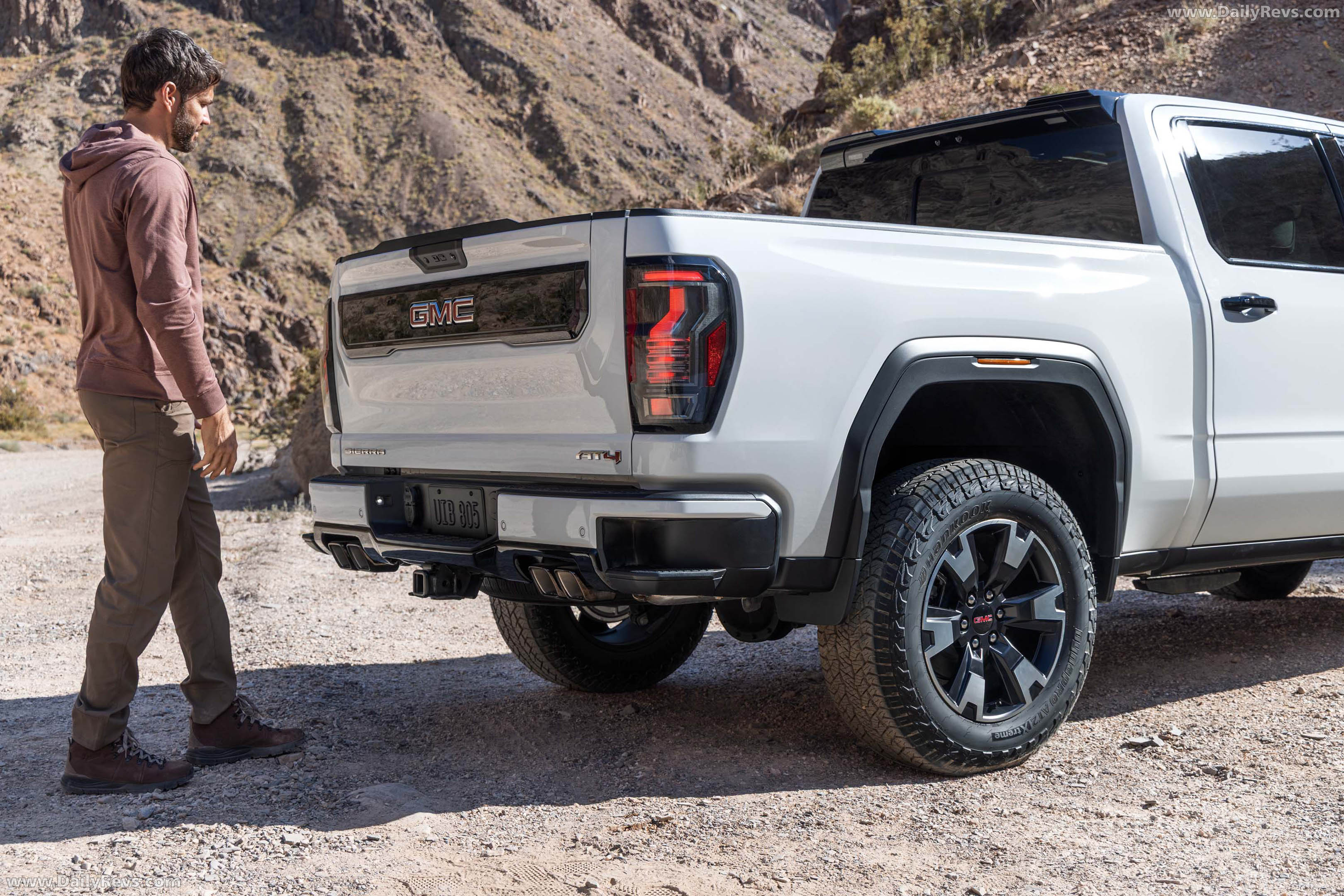 2027 GMC Sierra 1500 AT4 Exterior
