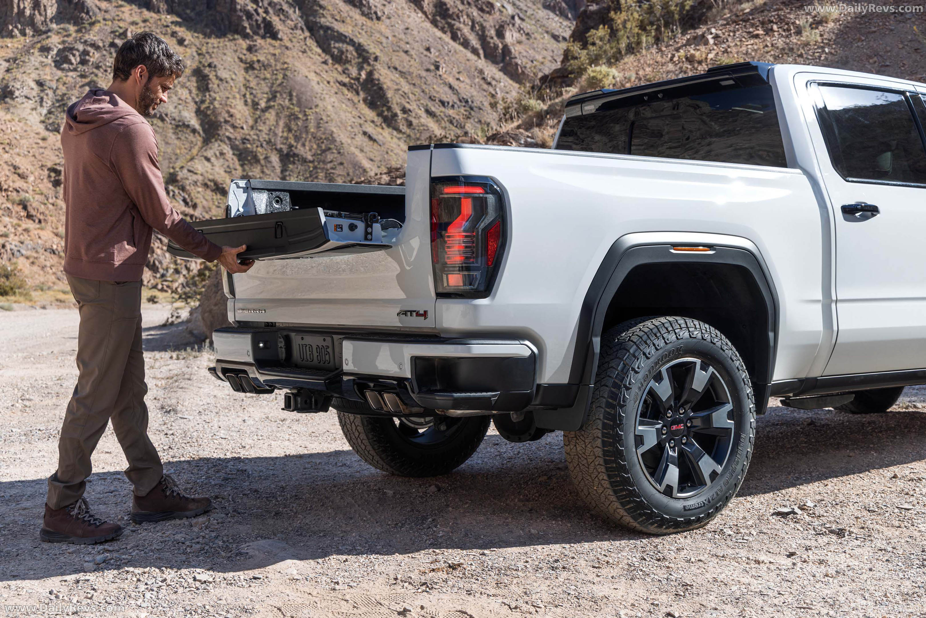 2027 GMC Sierra 1500 AT4 Exterior