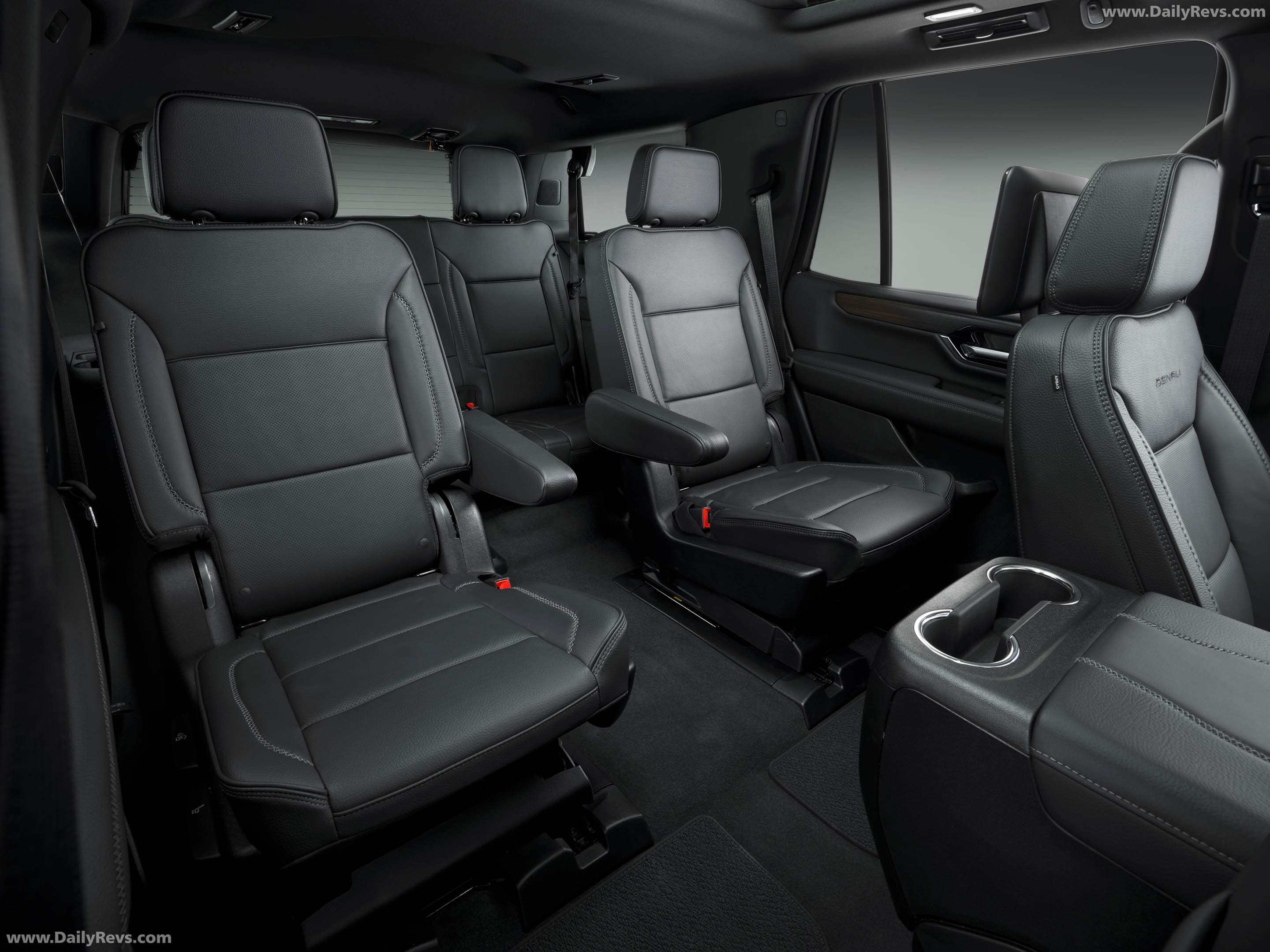 2026 GMC Yukon Denali Signature Black Interior