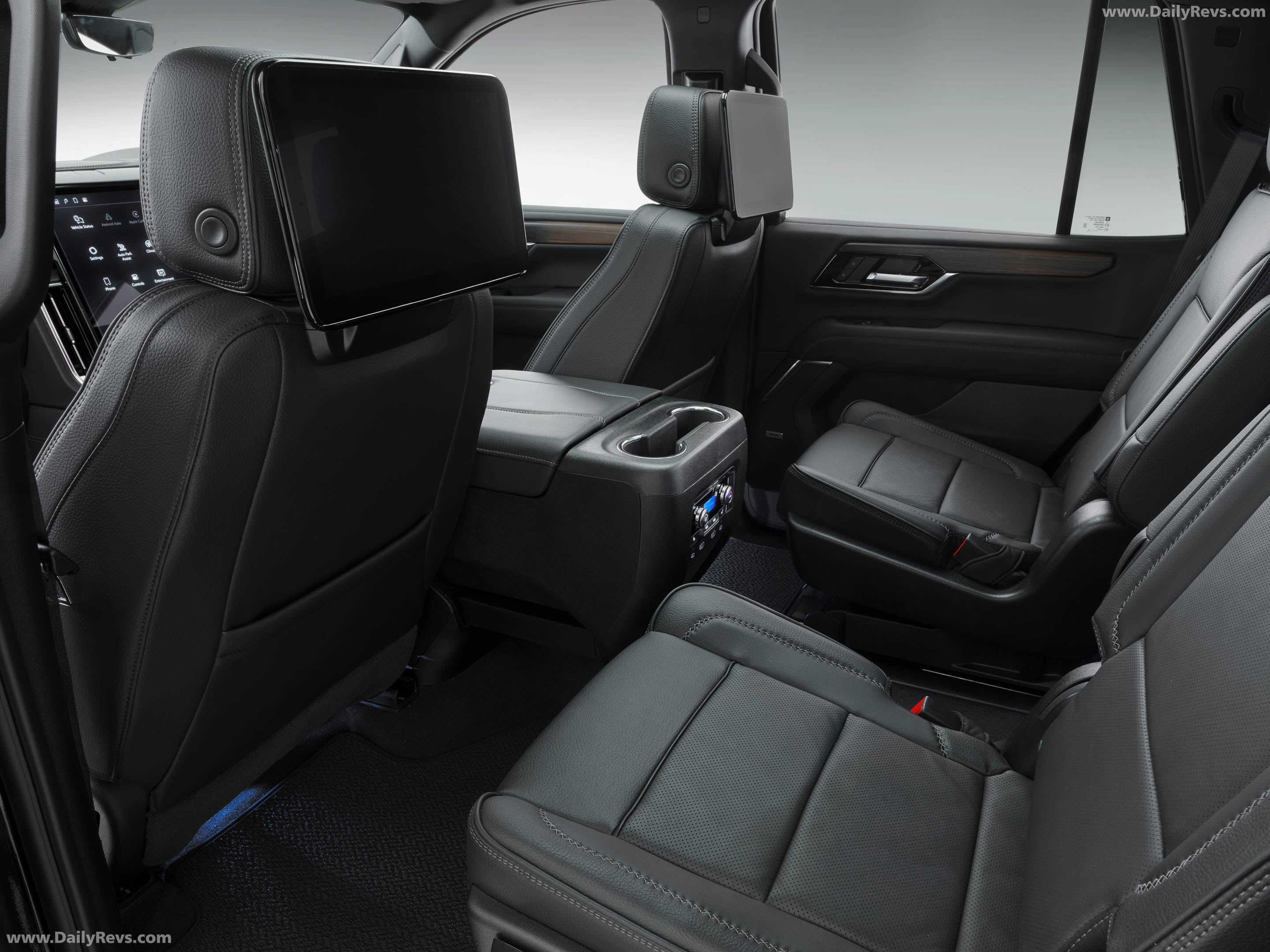 2026 GMC Yukon Denali Signature Black Interior