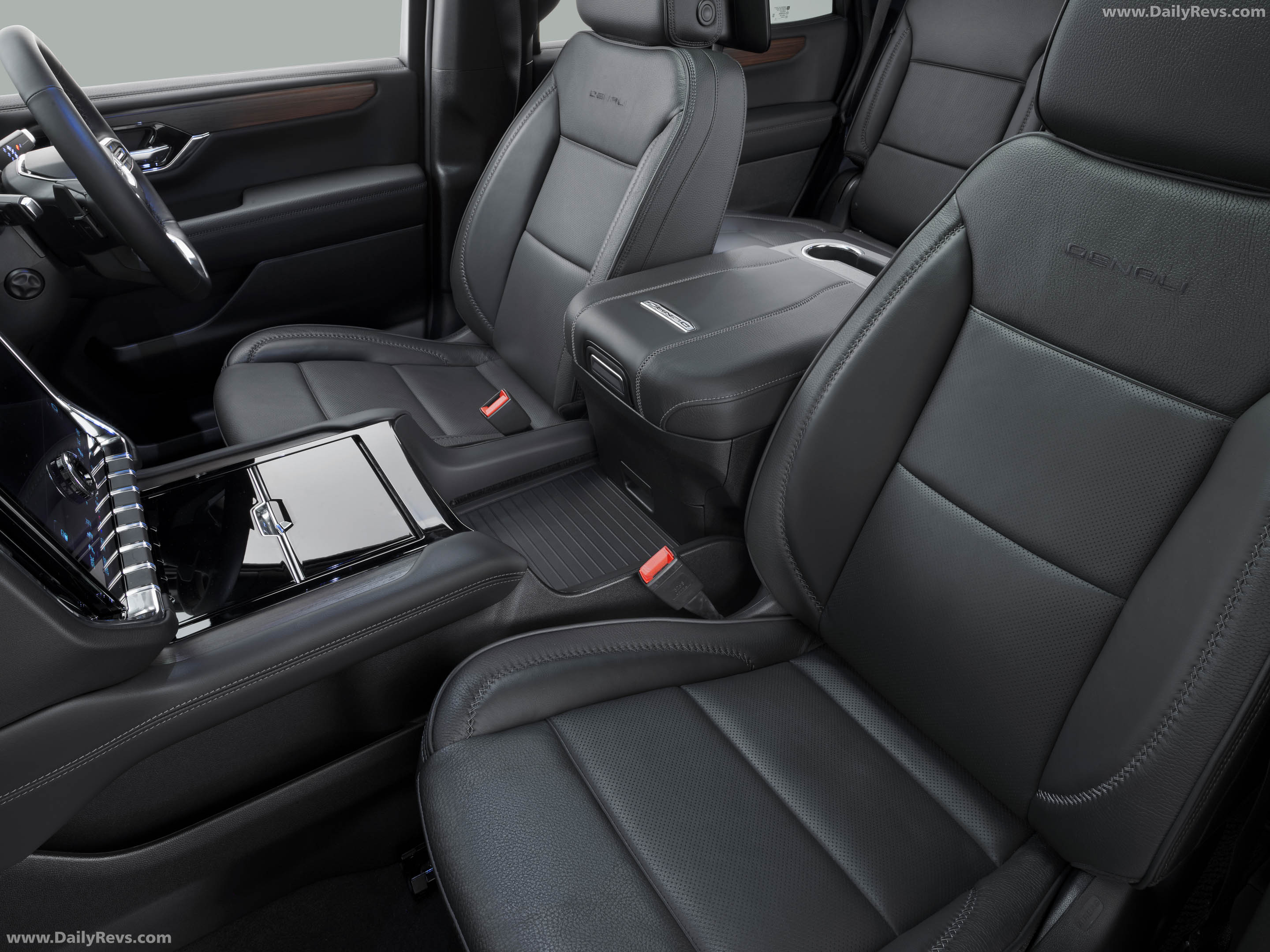 2026 GMC Yukon Denali Signature Black Interior