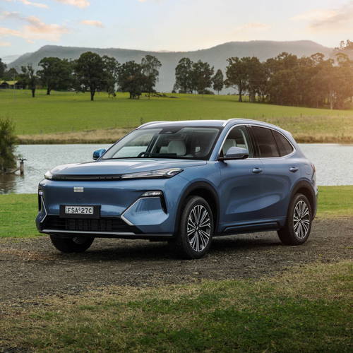 2026 Geely Starray EM-i Glacier Blue Front View