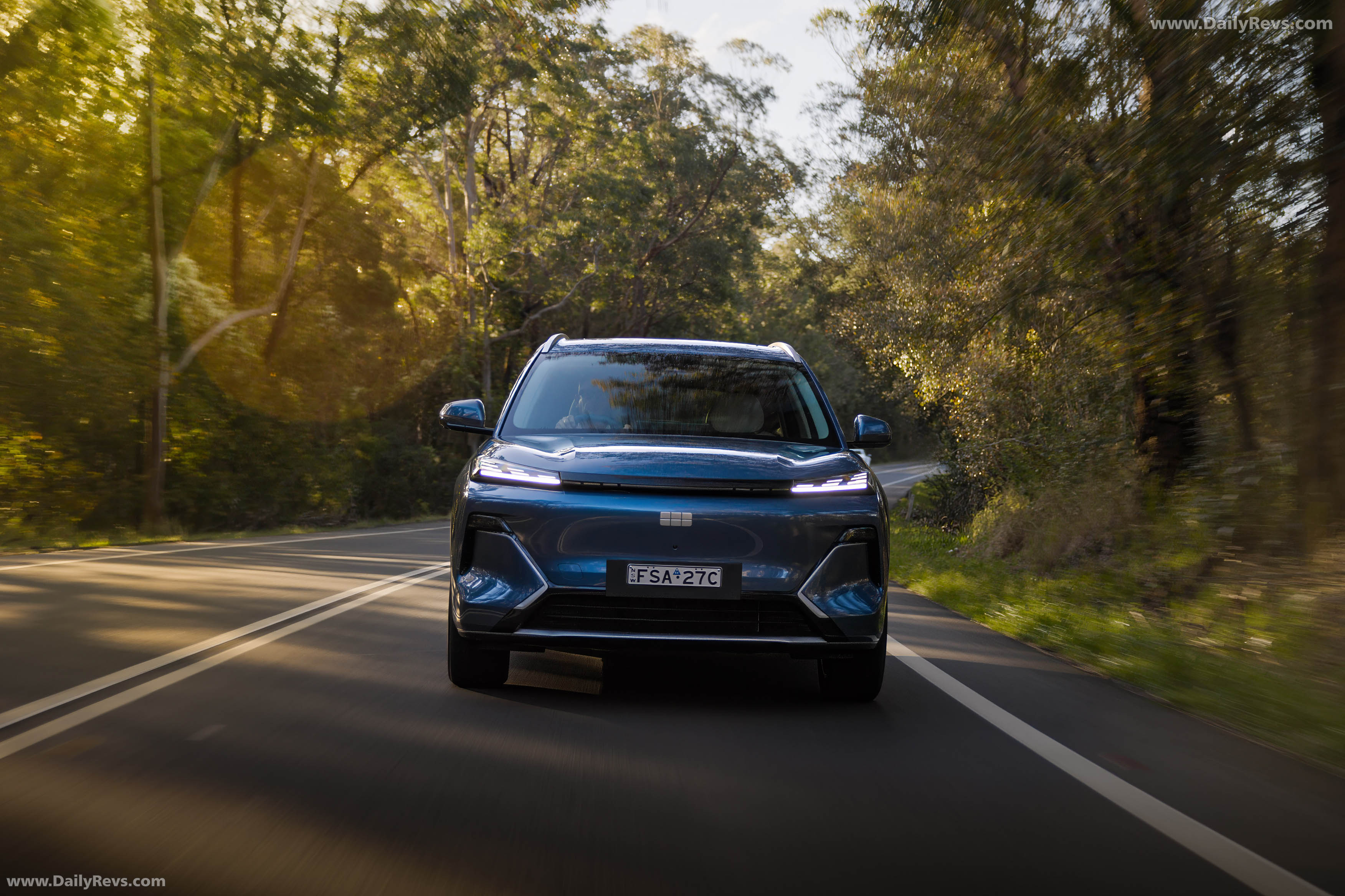 2026 Geely Starray EM-i Glacier Blue Front View