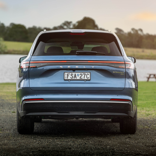2026 Geely Starray EM-i Glacier Blue Rear View