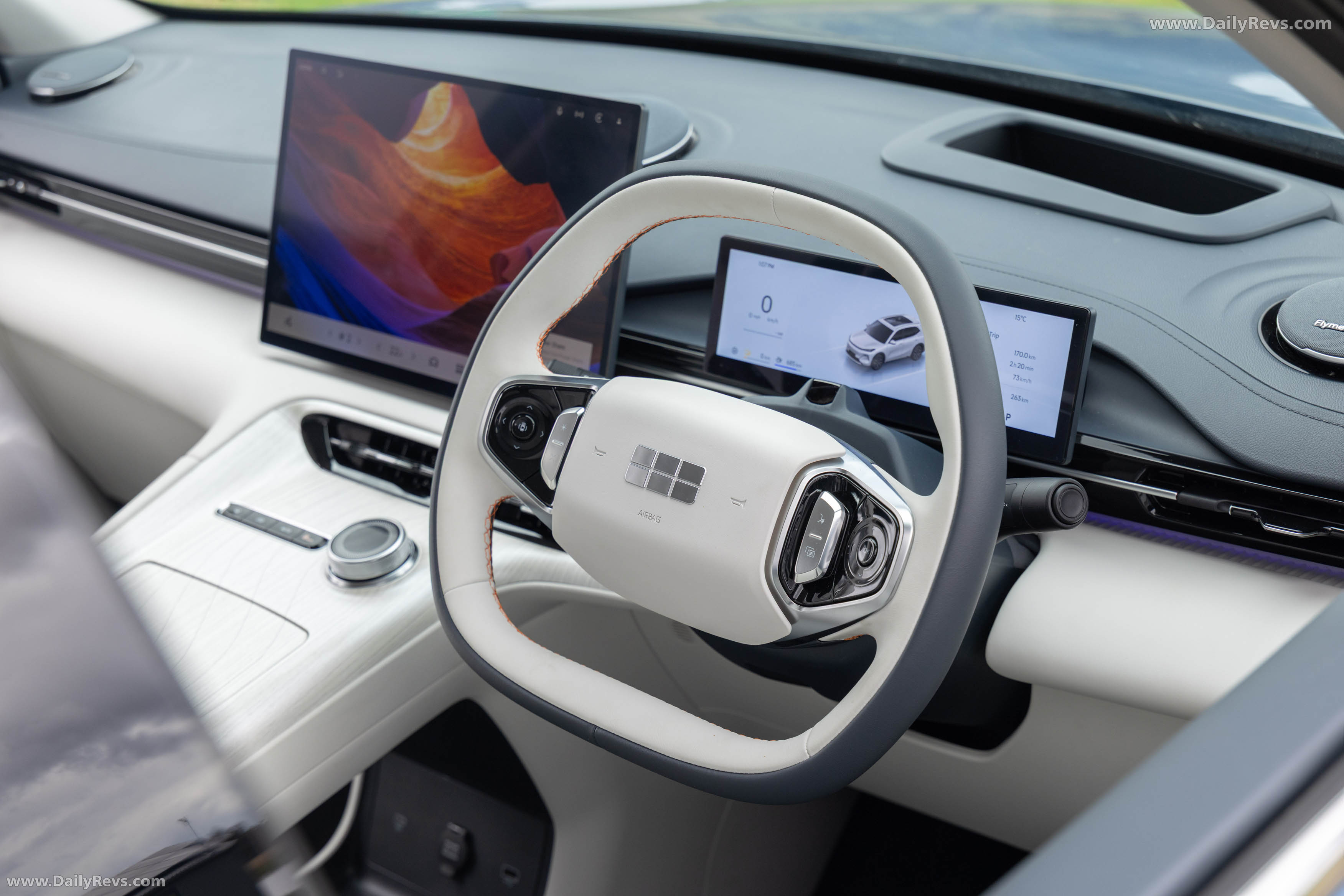 2026 Geely Starray EM-i Glacier Blue Interior
