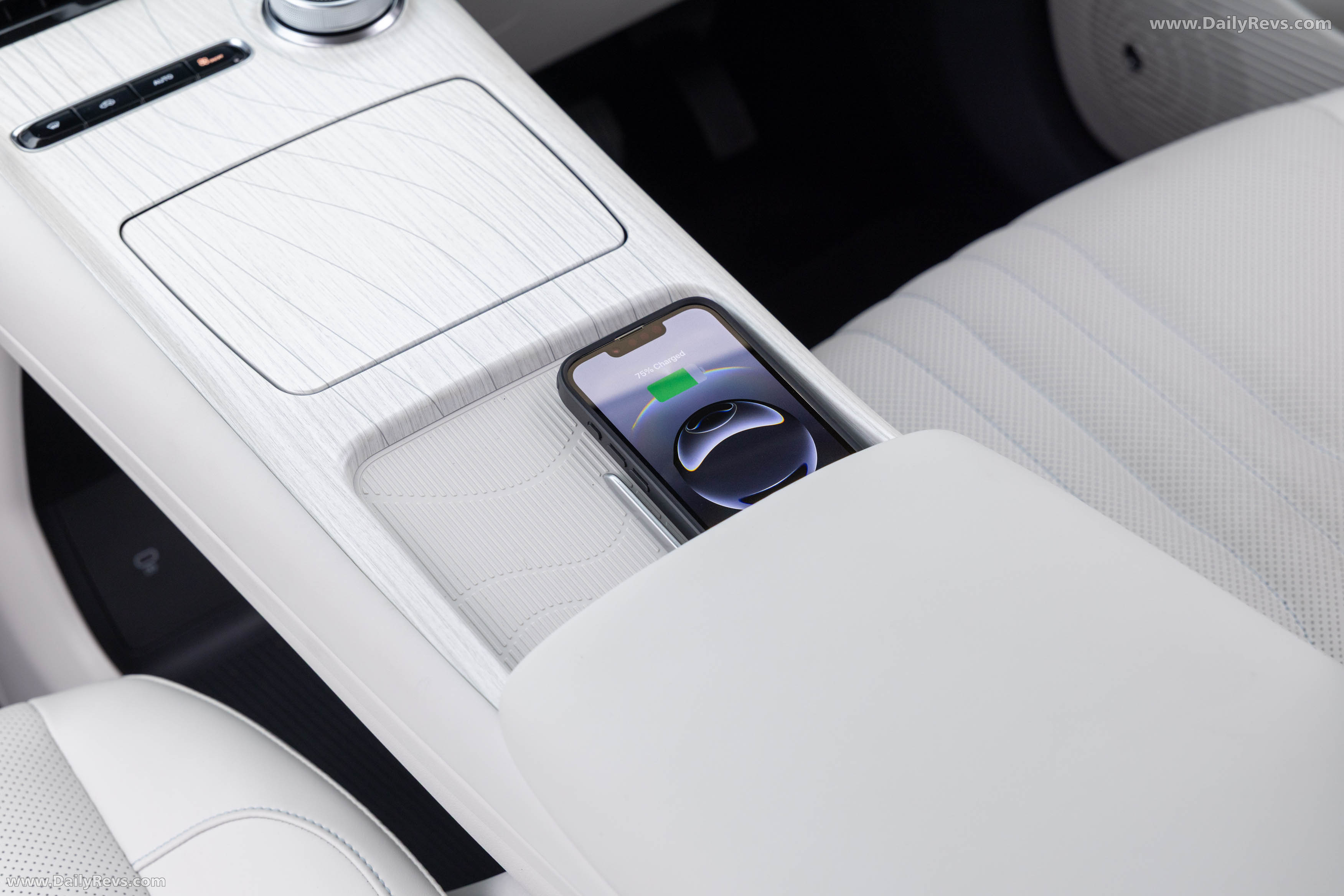 2026 Geely Starray EM-i Glacier Blue Interior