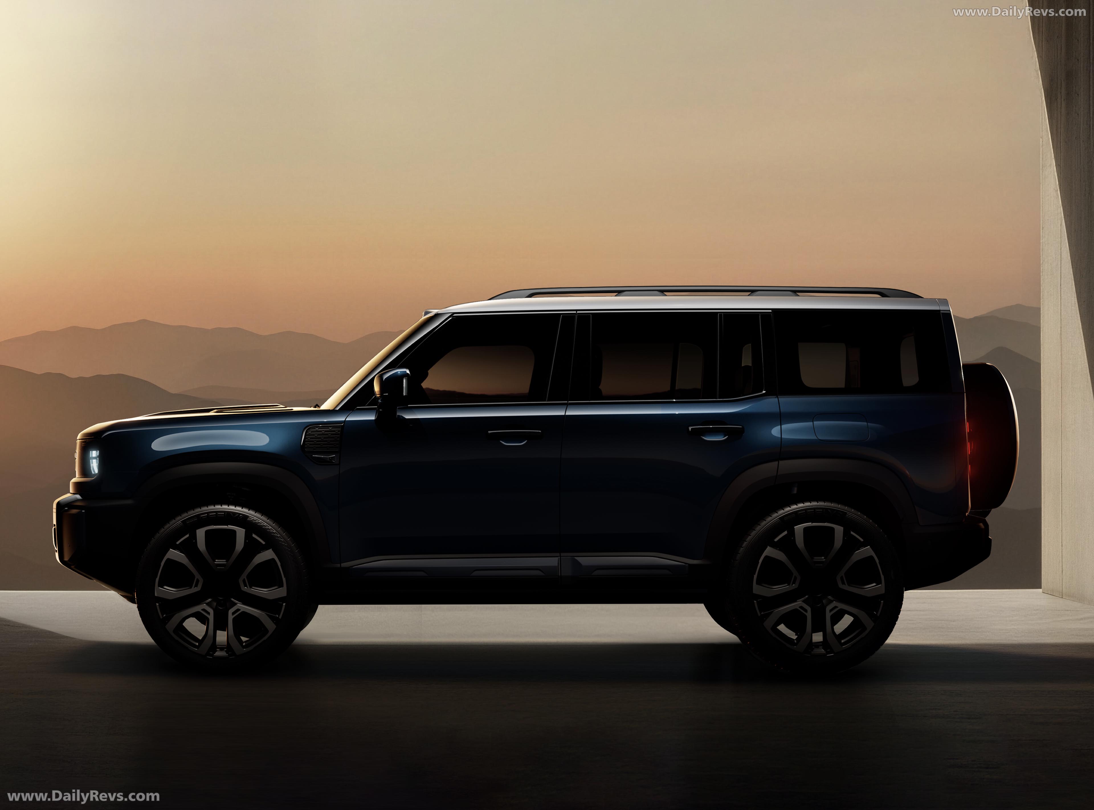 2027 Geely Galaxy Cruiser 700 Side View