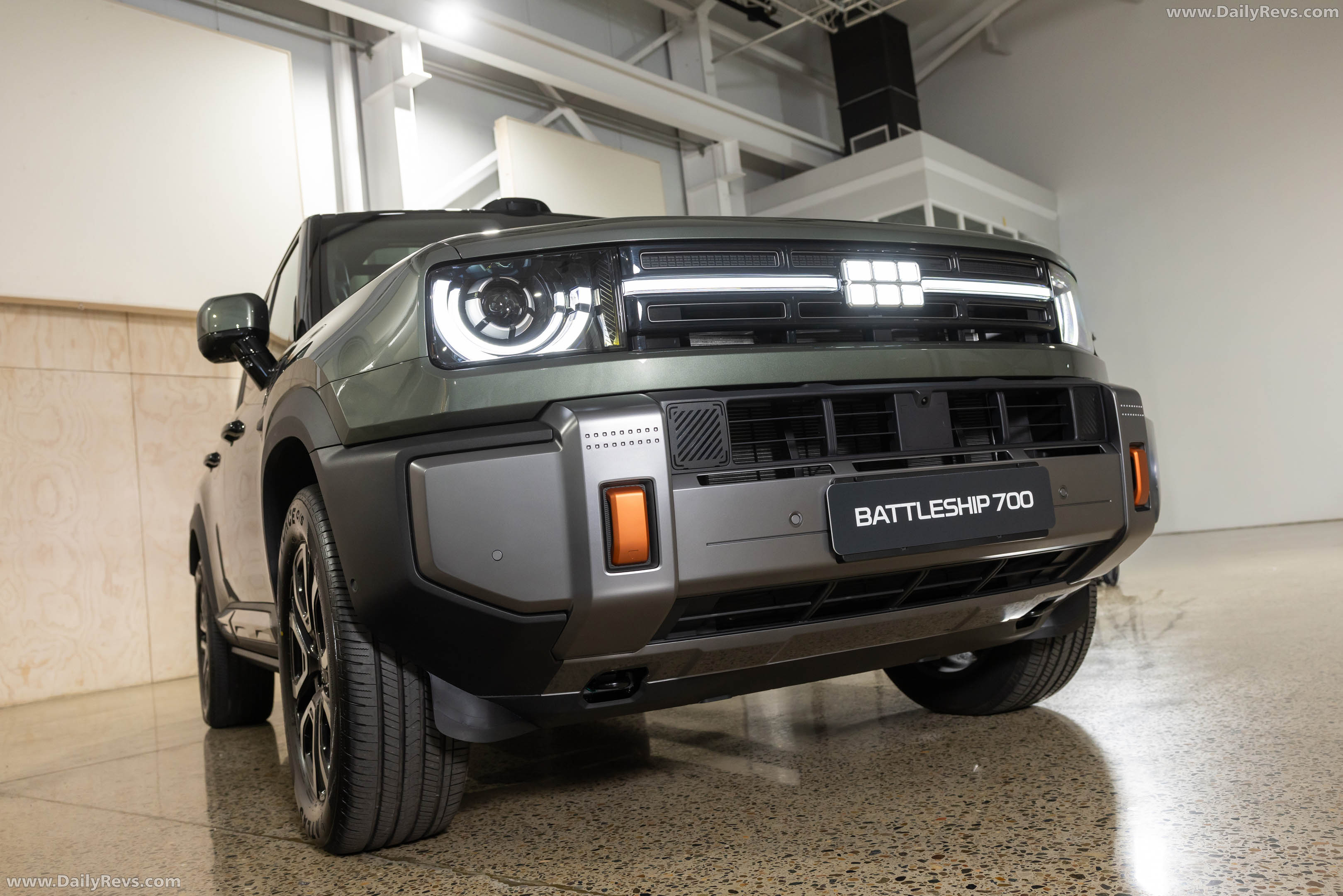 2027 Geely Battleship 700 Front View