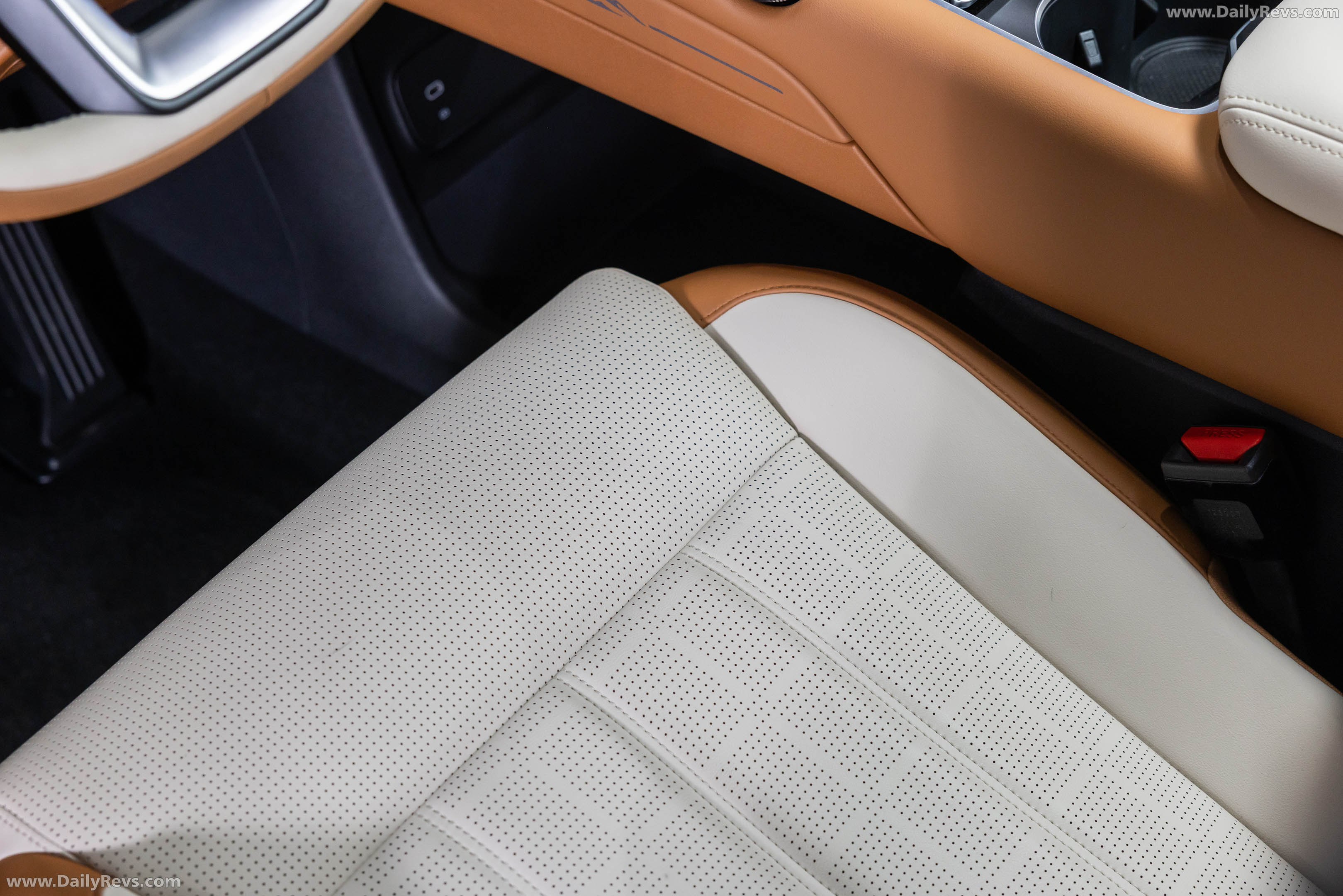 2027 Geely Battleship 700 Interior