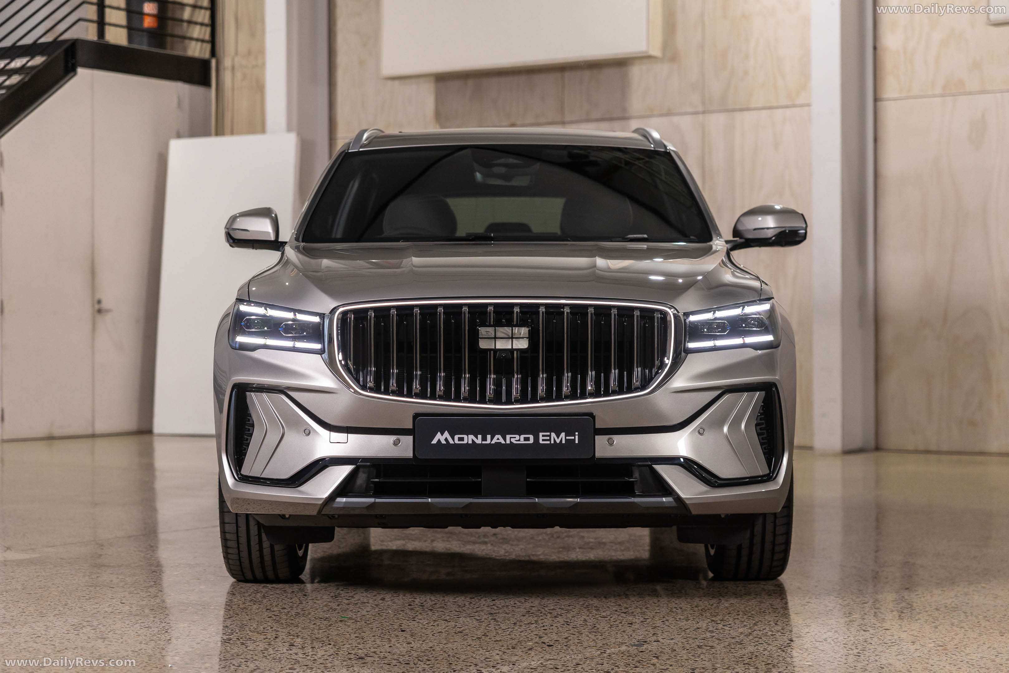 2027 Geely Monjaro EM-i Front View