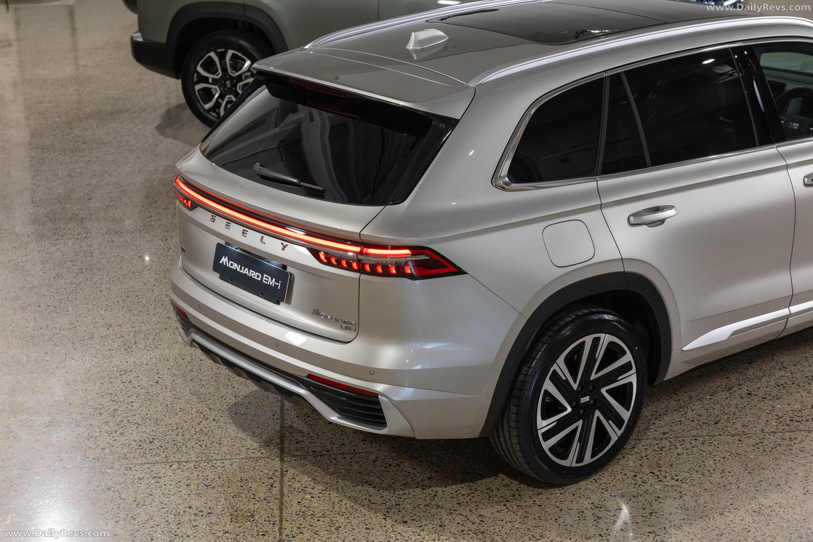 2027 Geely Monjaro EM-i Exterior