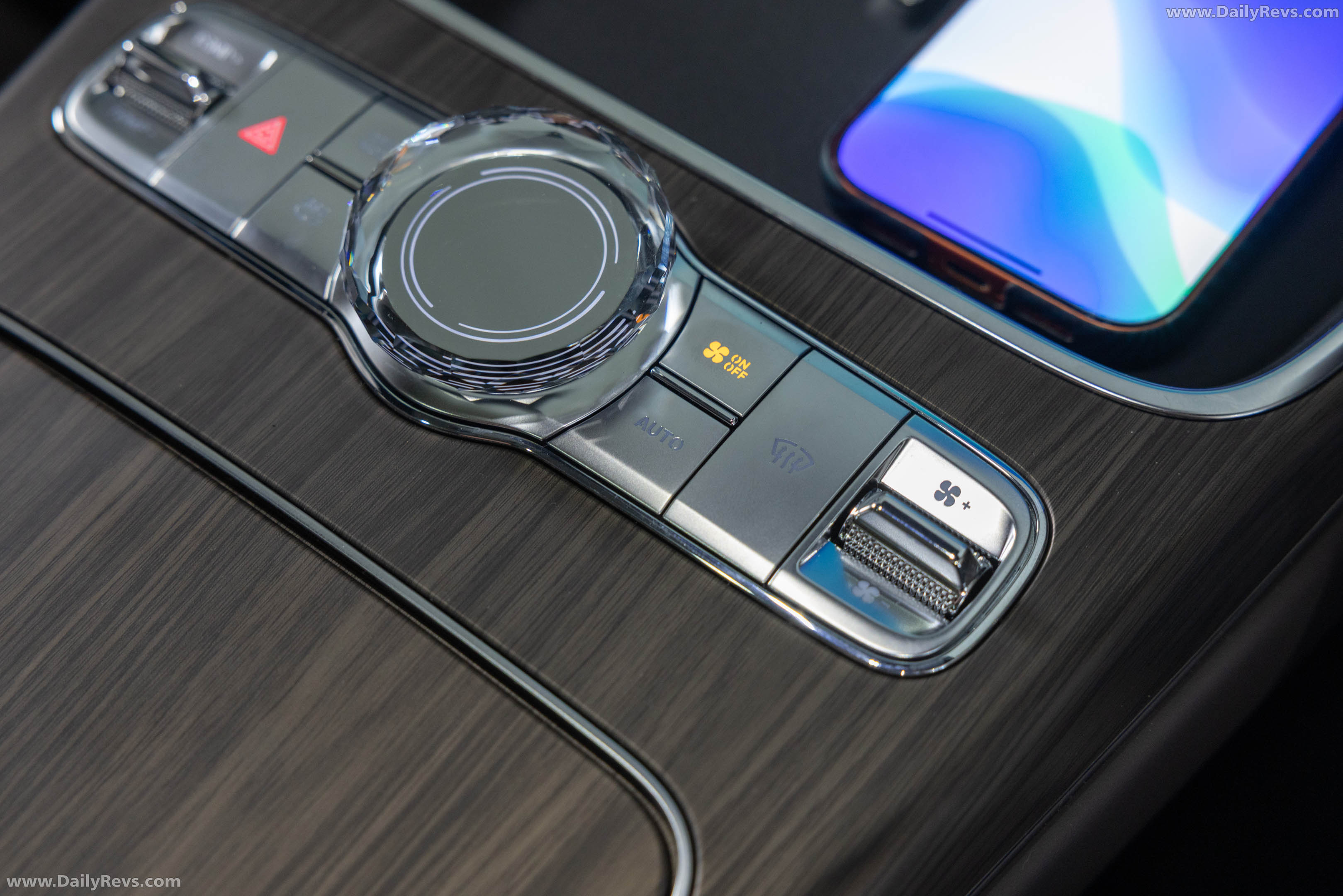 2027 Geely Monjaro EM-i Interior