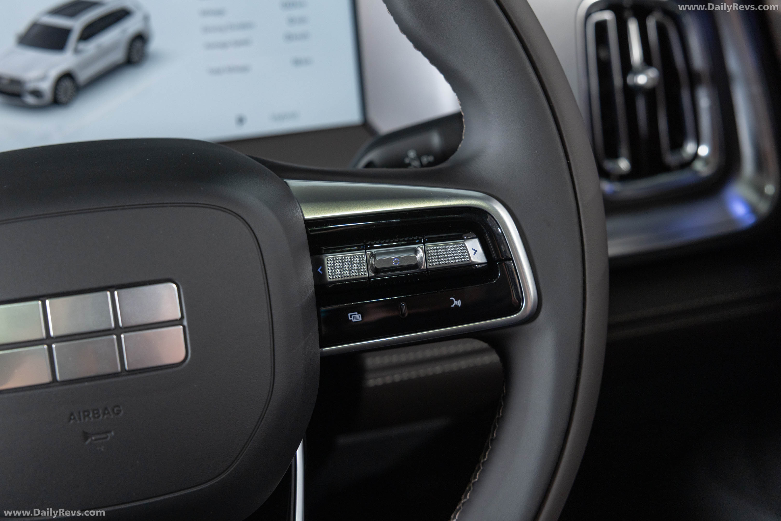 2027 Geely Monjaro EM-i Interior