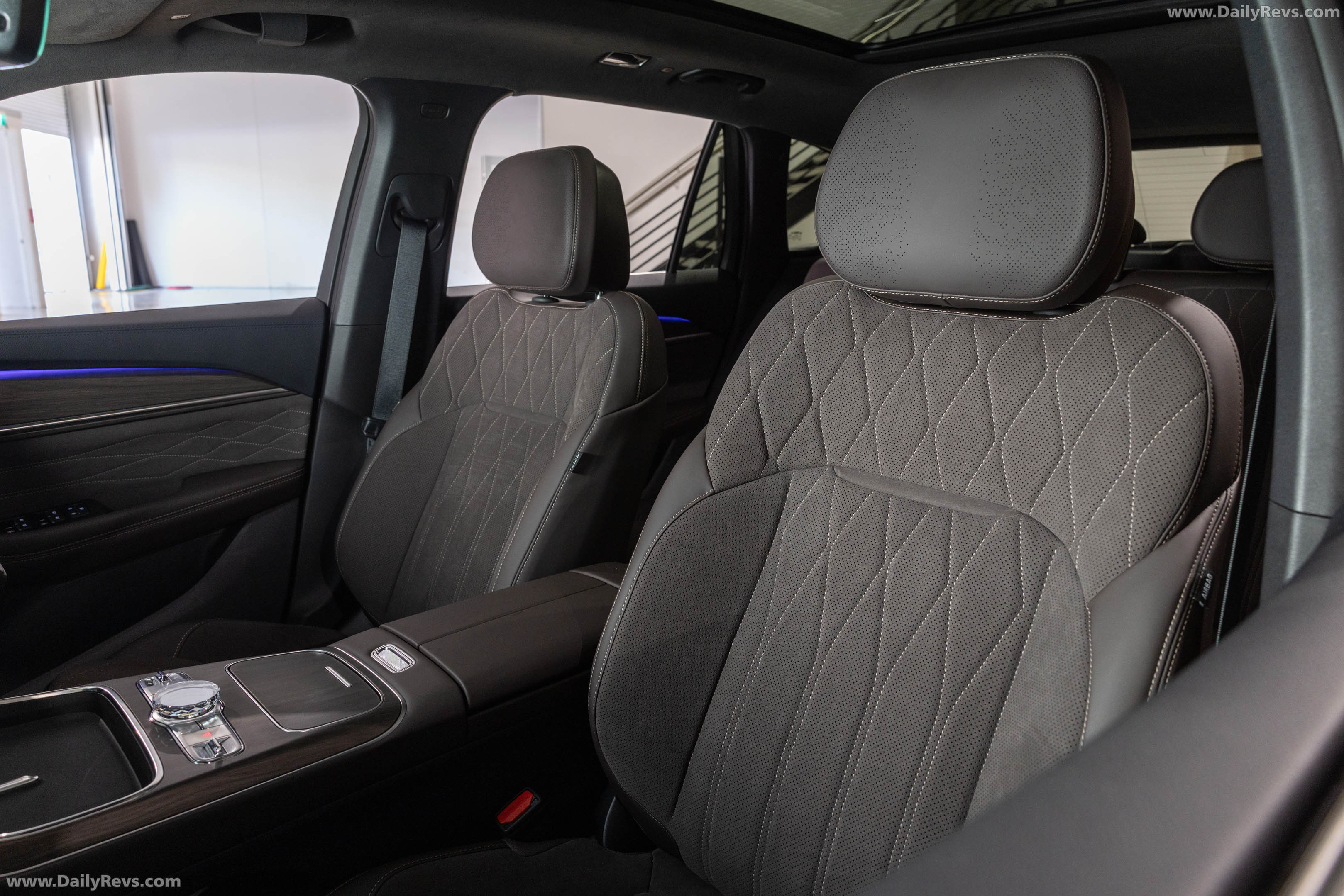 2027 Geely Monjaro EM-i Interior