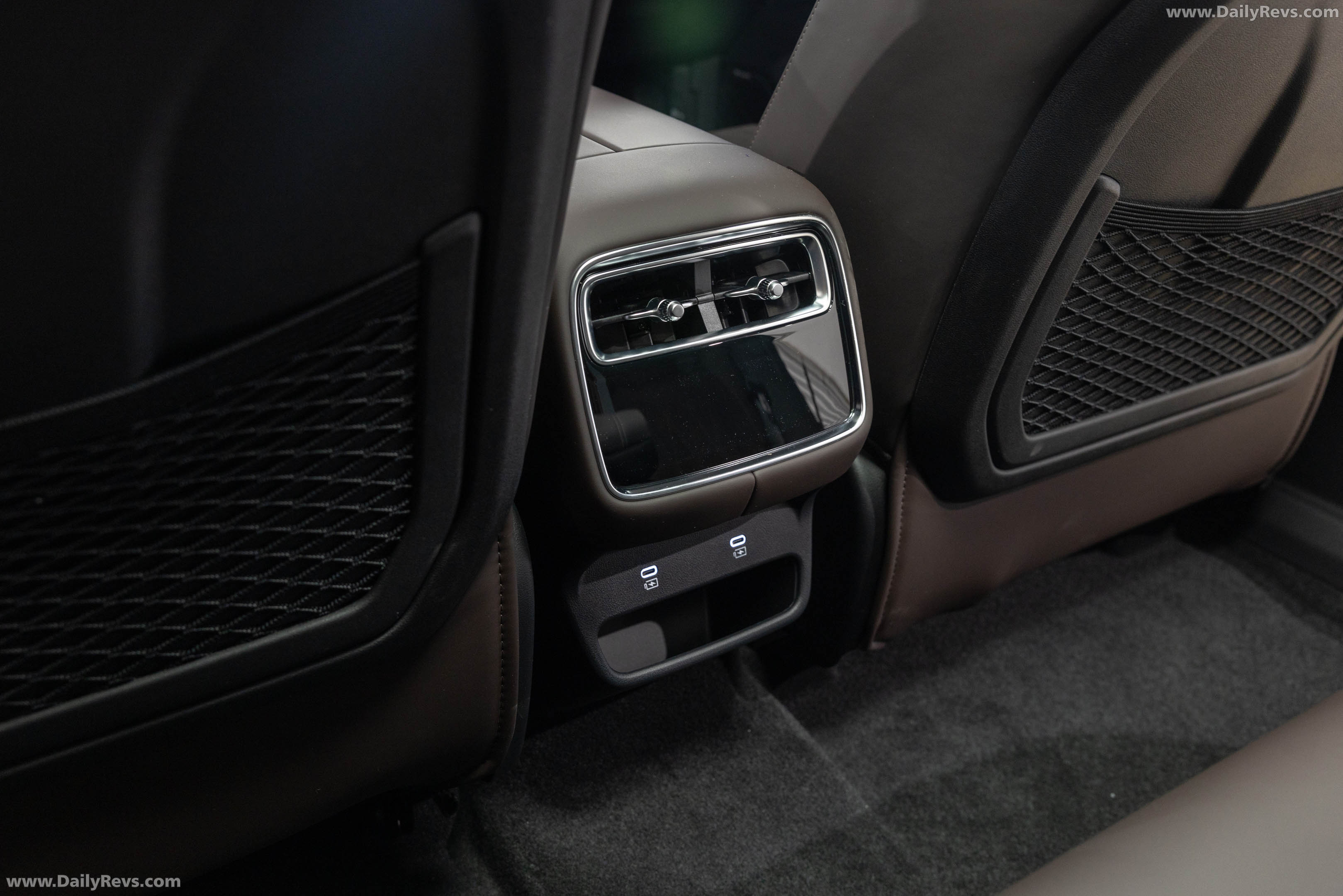 2027 Geely Monjaro EM-i Interior