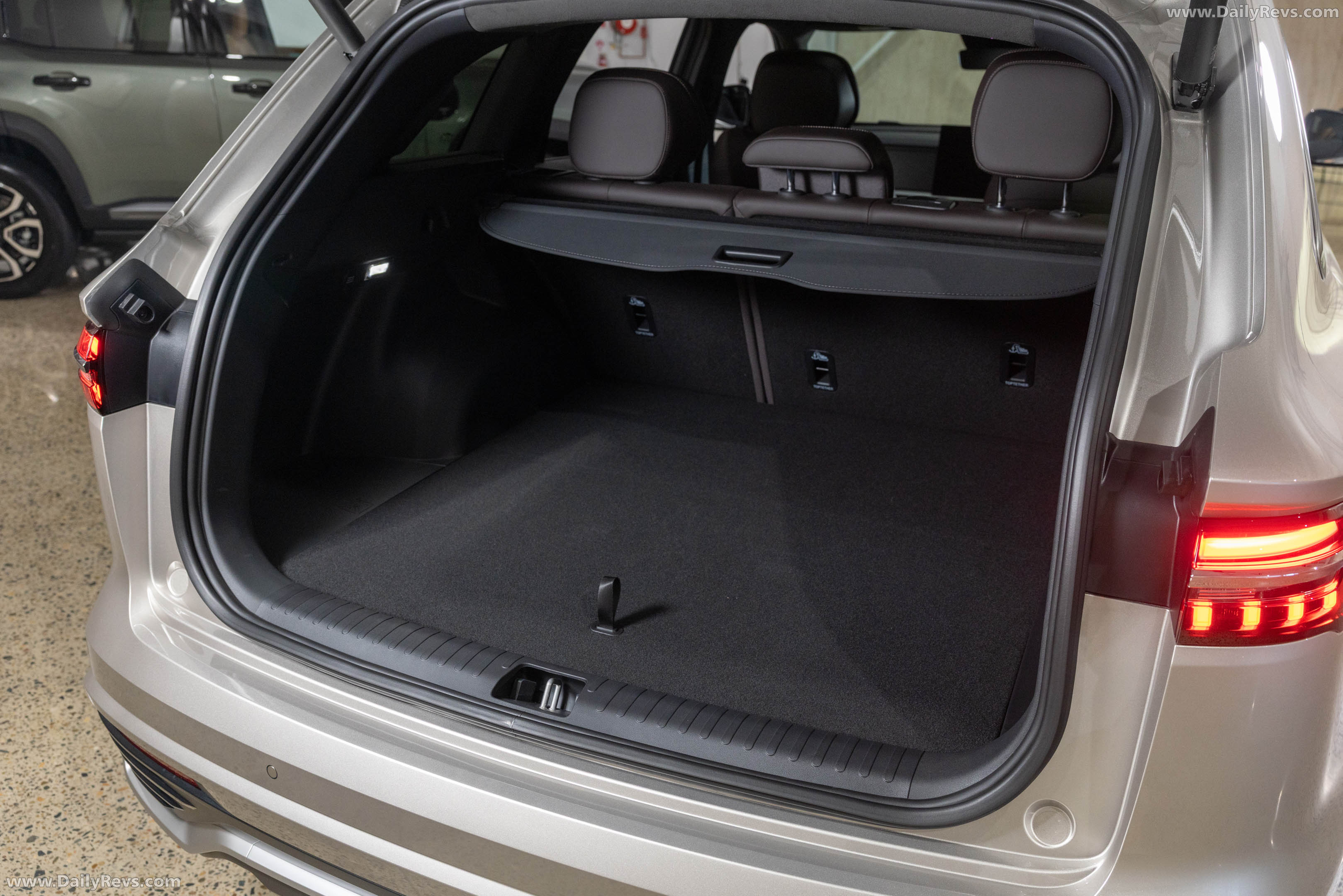 2027 Geely Monjaro EM-i Interior