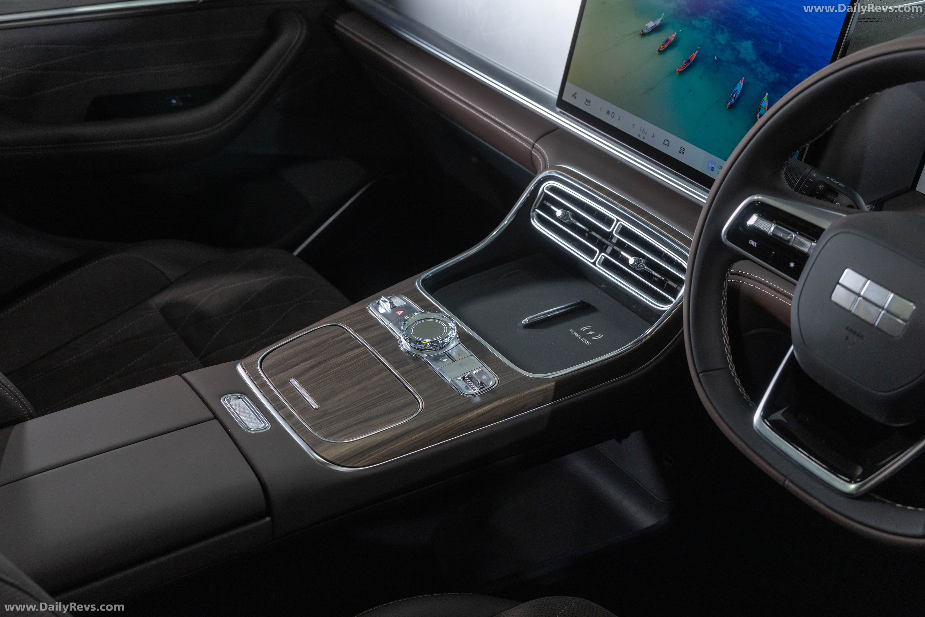 2027 Geely Monjaro EM-i Interior