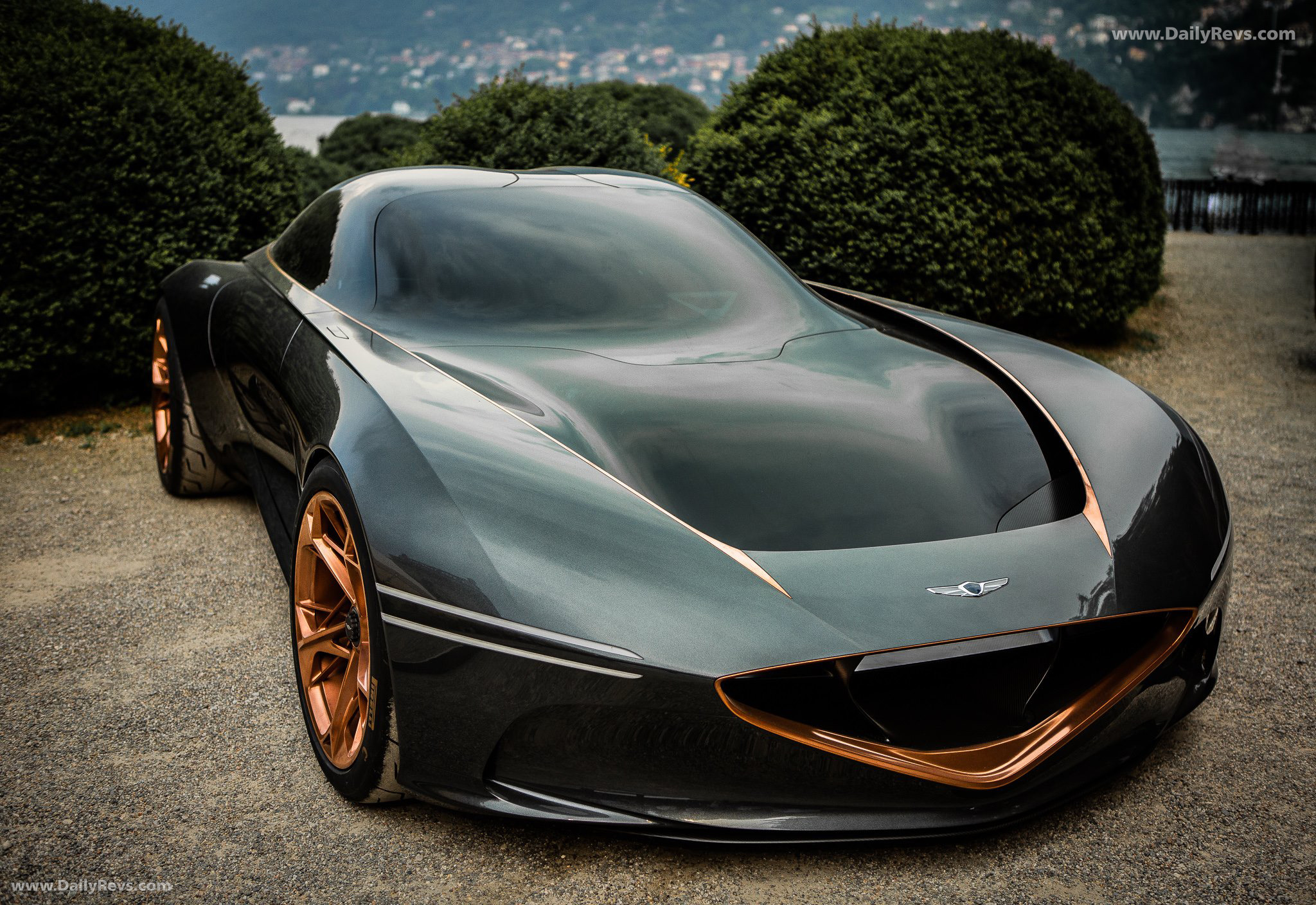 2018 Genesis Essentia Concept Front View