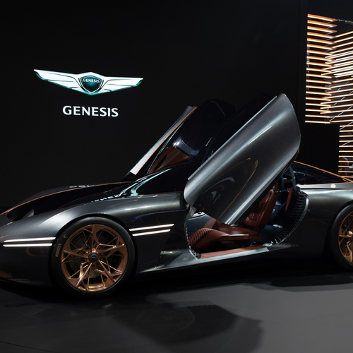 2018 Genesis Essentia Concept Front View