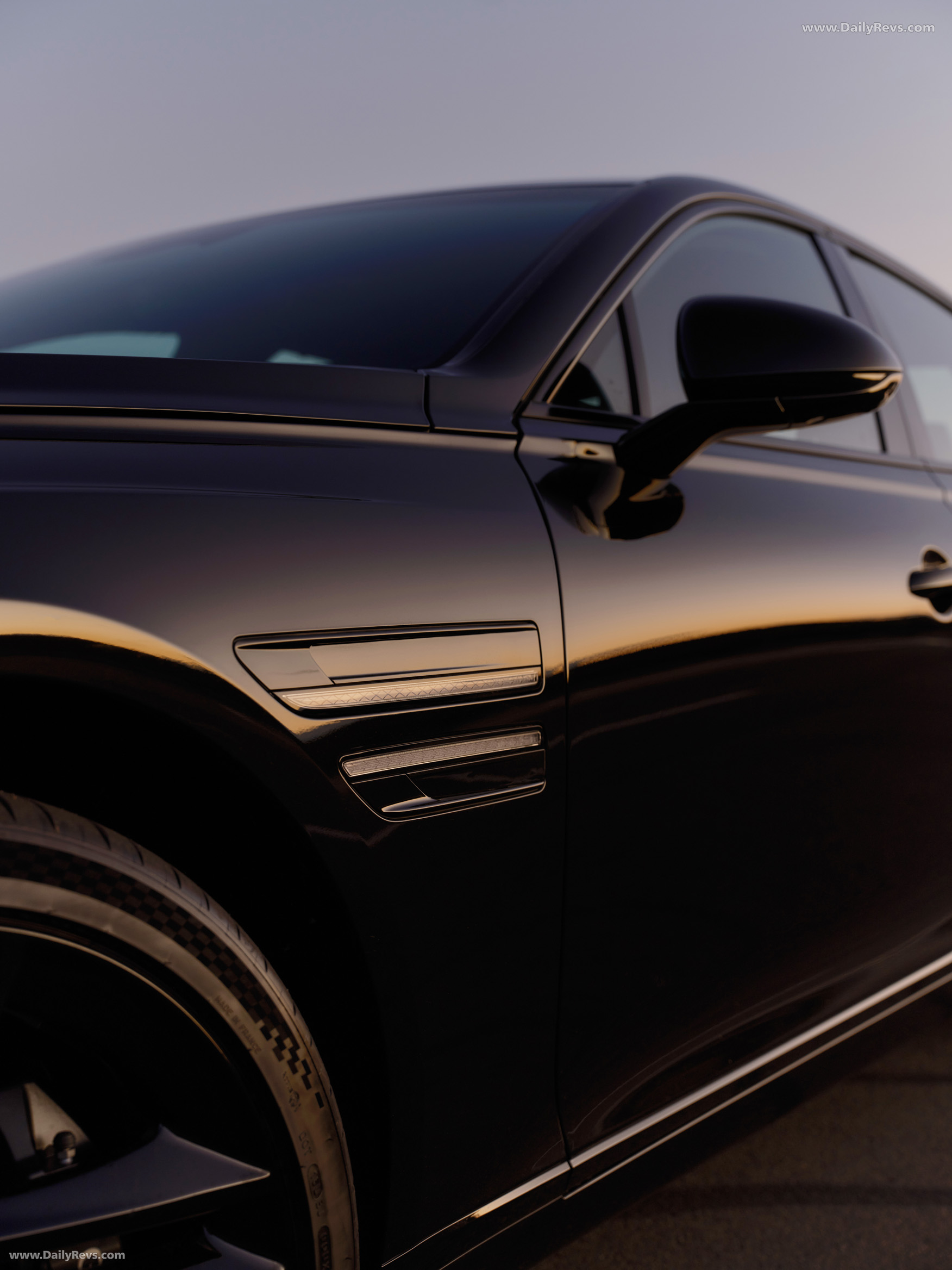 2025 Genesis G80 Black Exterior