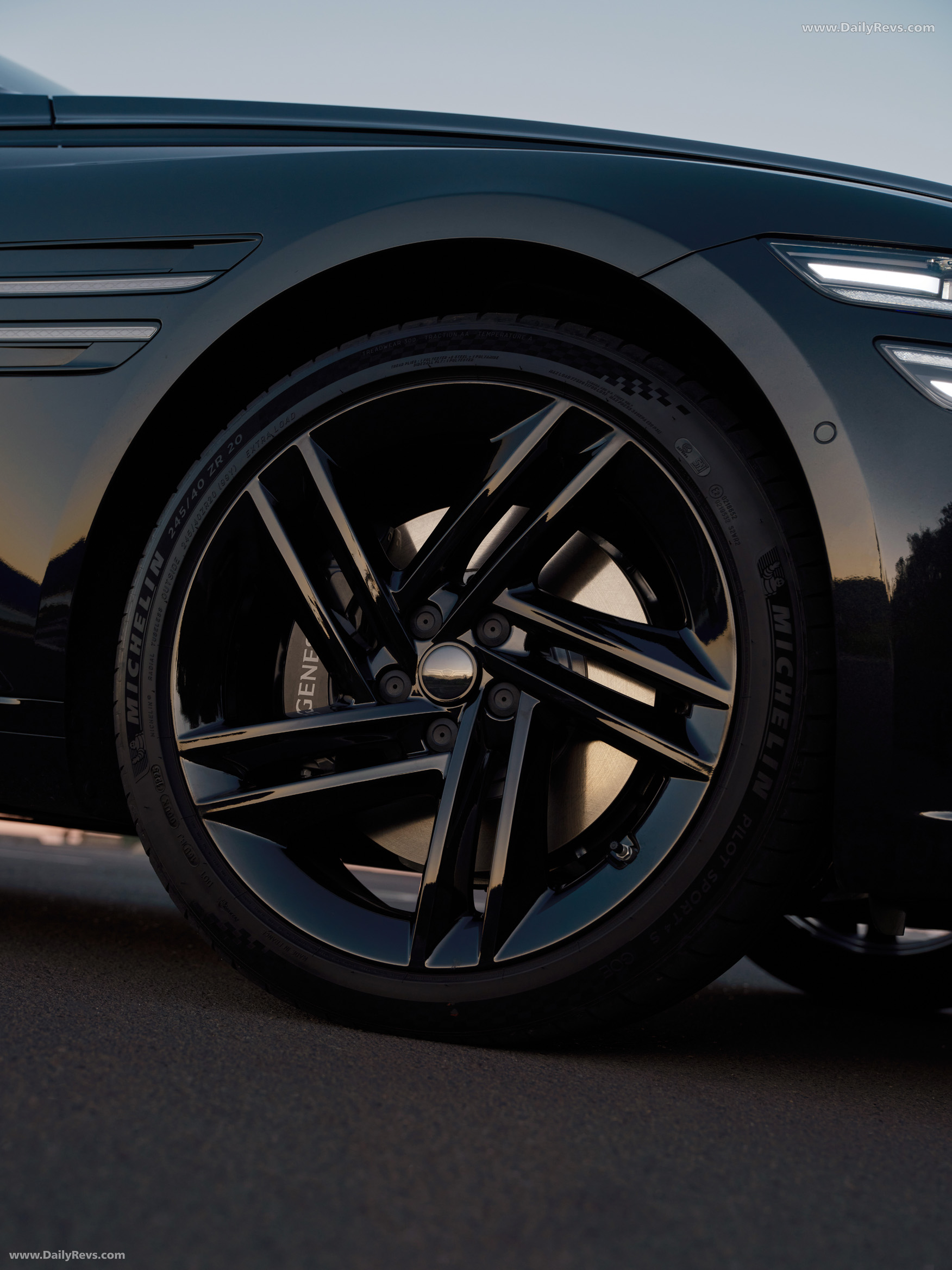 2025 Genesis G80 Black Exterior