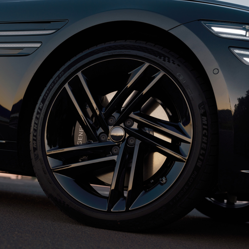 2025 Genesis G80 Black Exterior