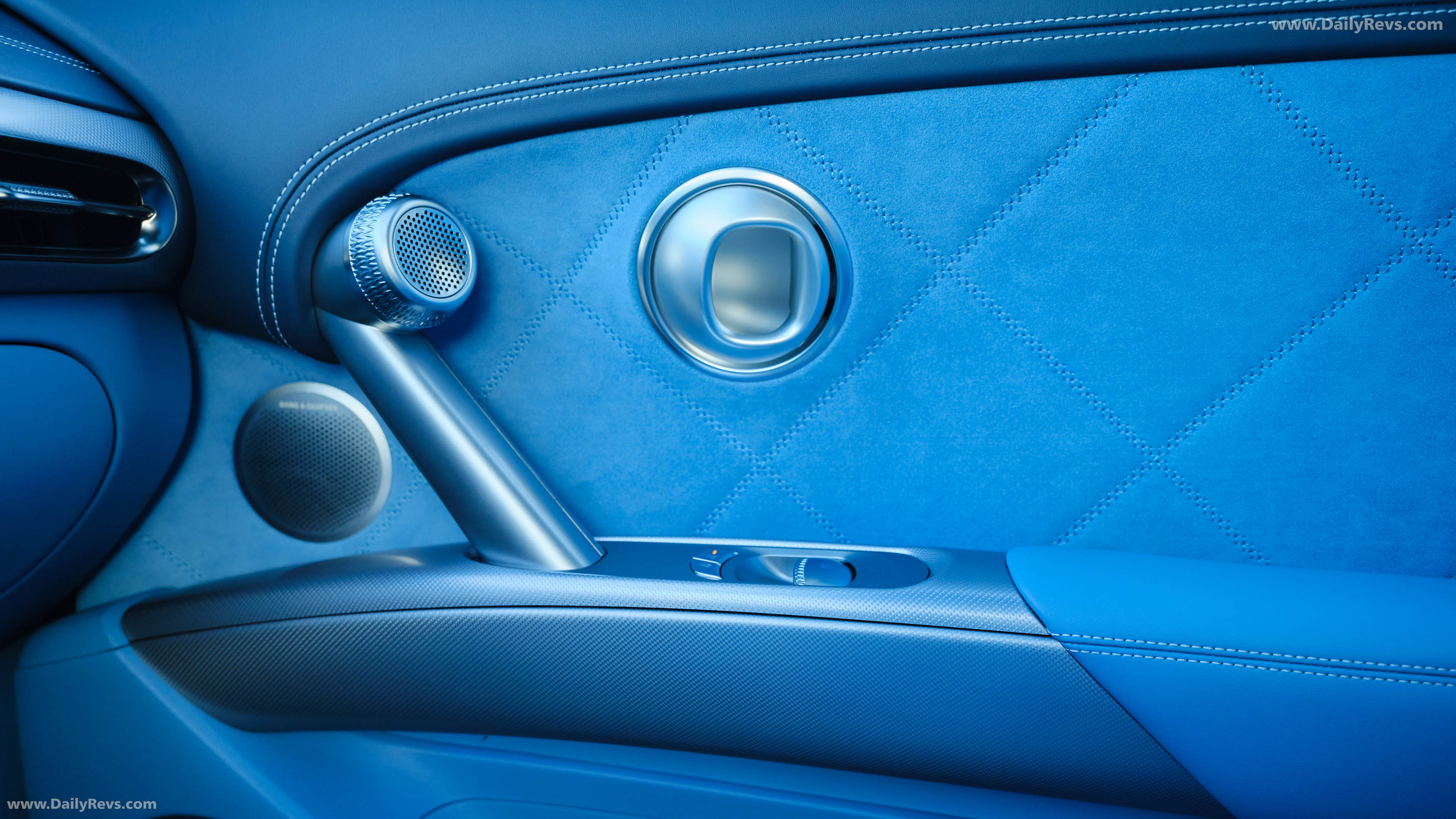 2025 Genesis GV60 US Version Interior
