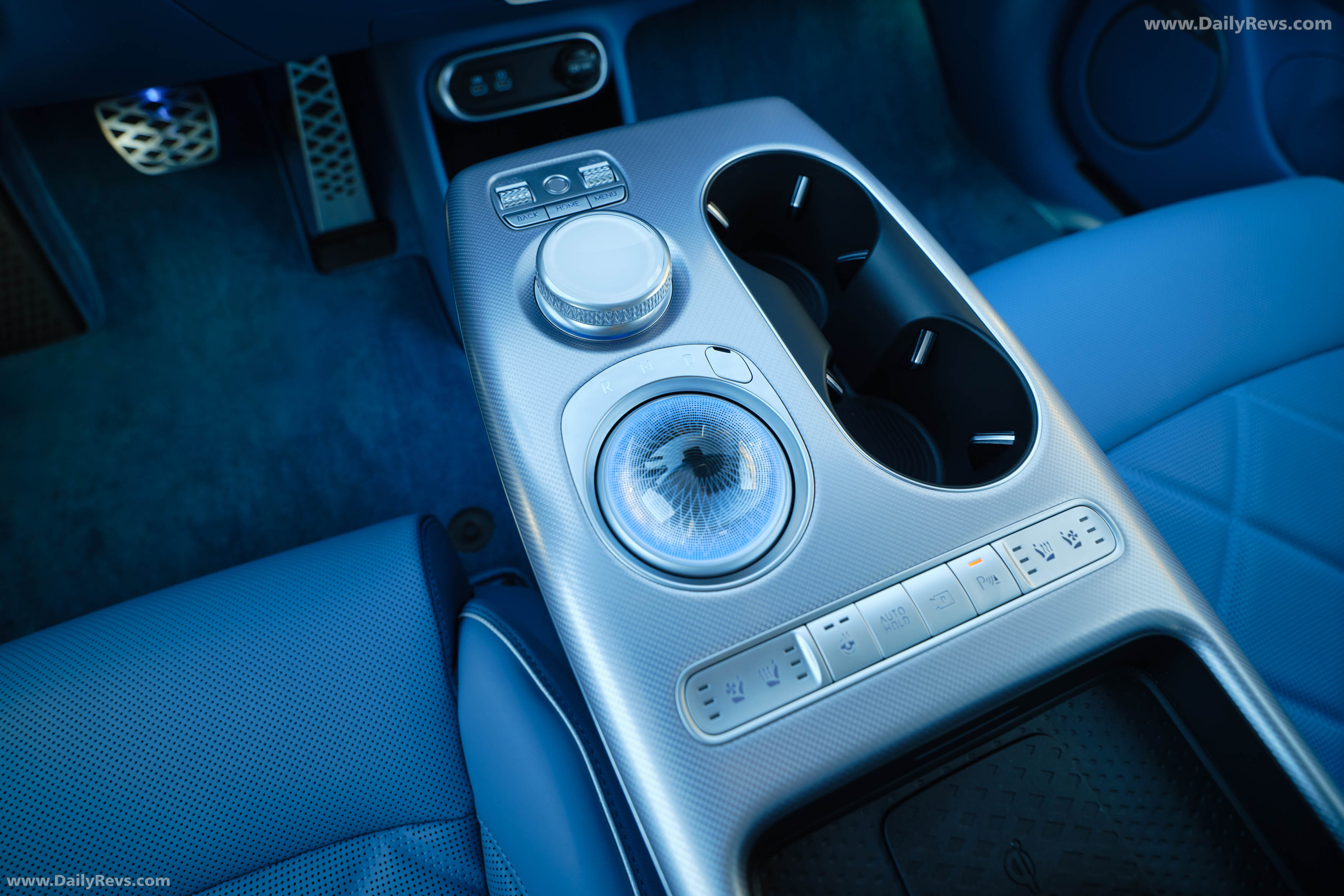 2025 Genesis GV60 US Version Interior
