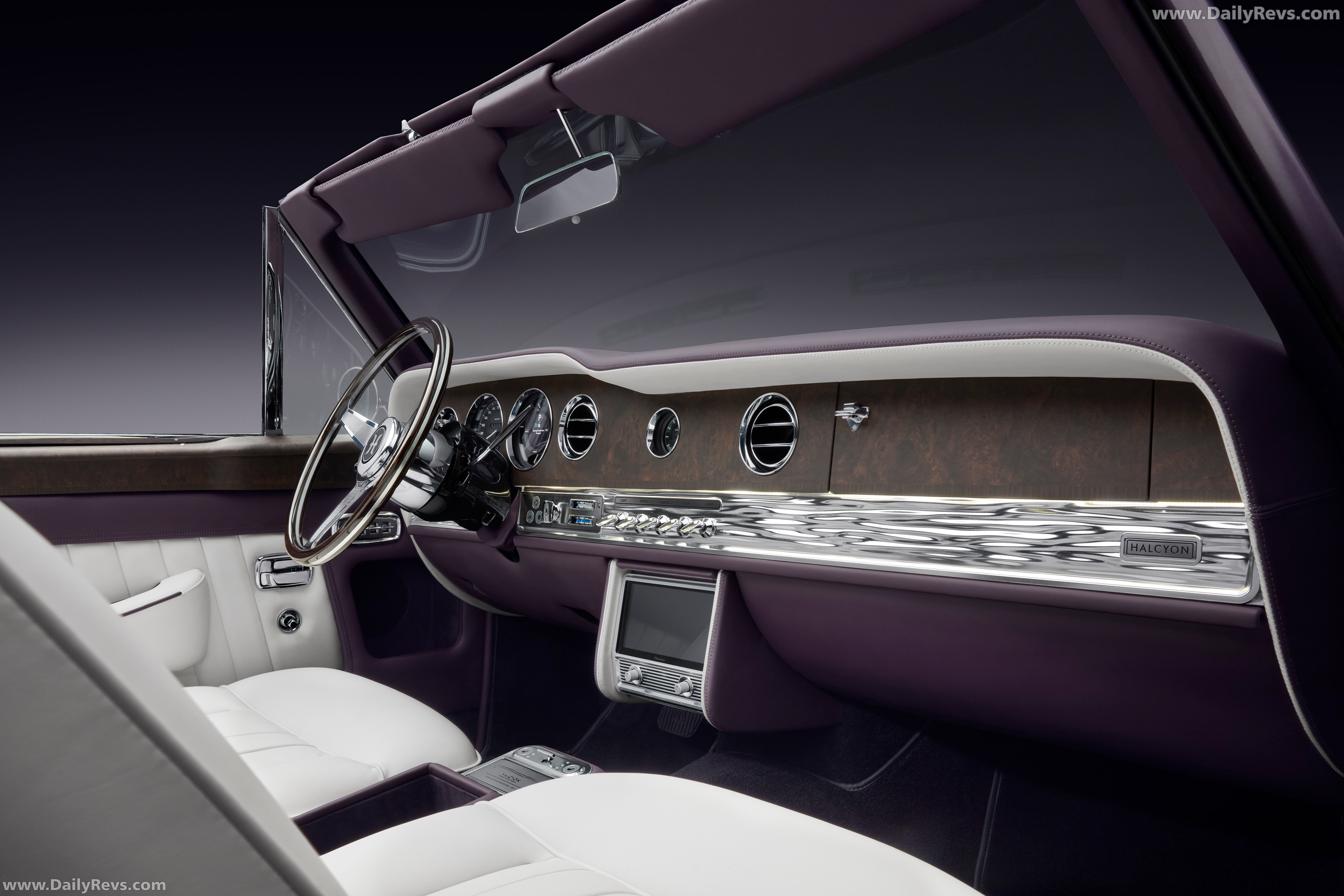 2025 Halcyon Highland Heather Interior