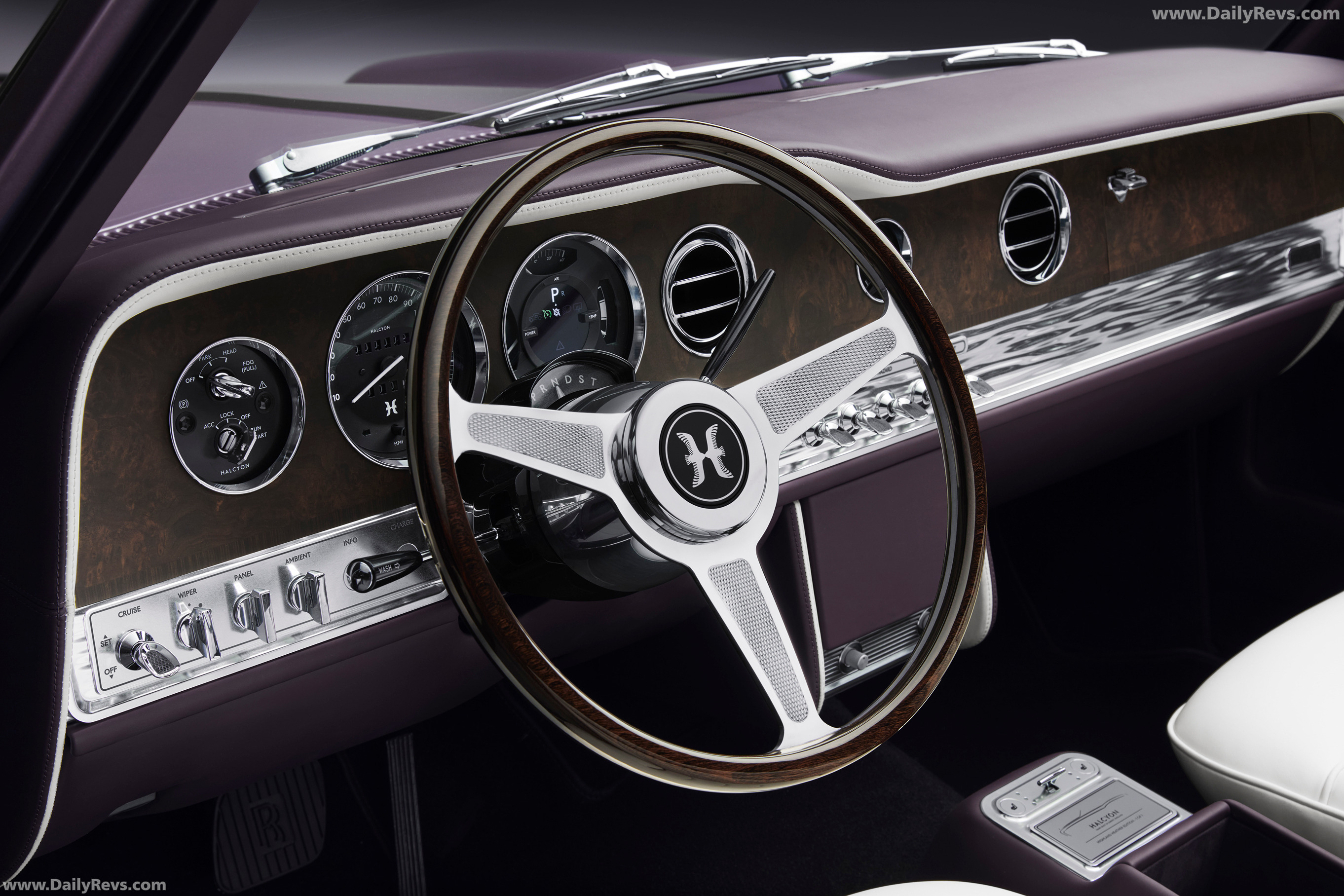 2025 Halcyon Highland Heather Interior