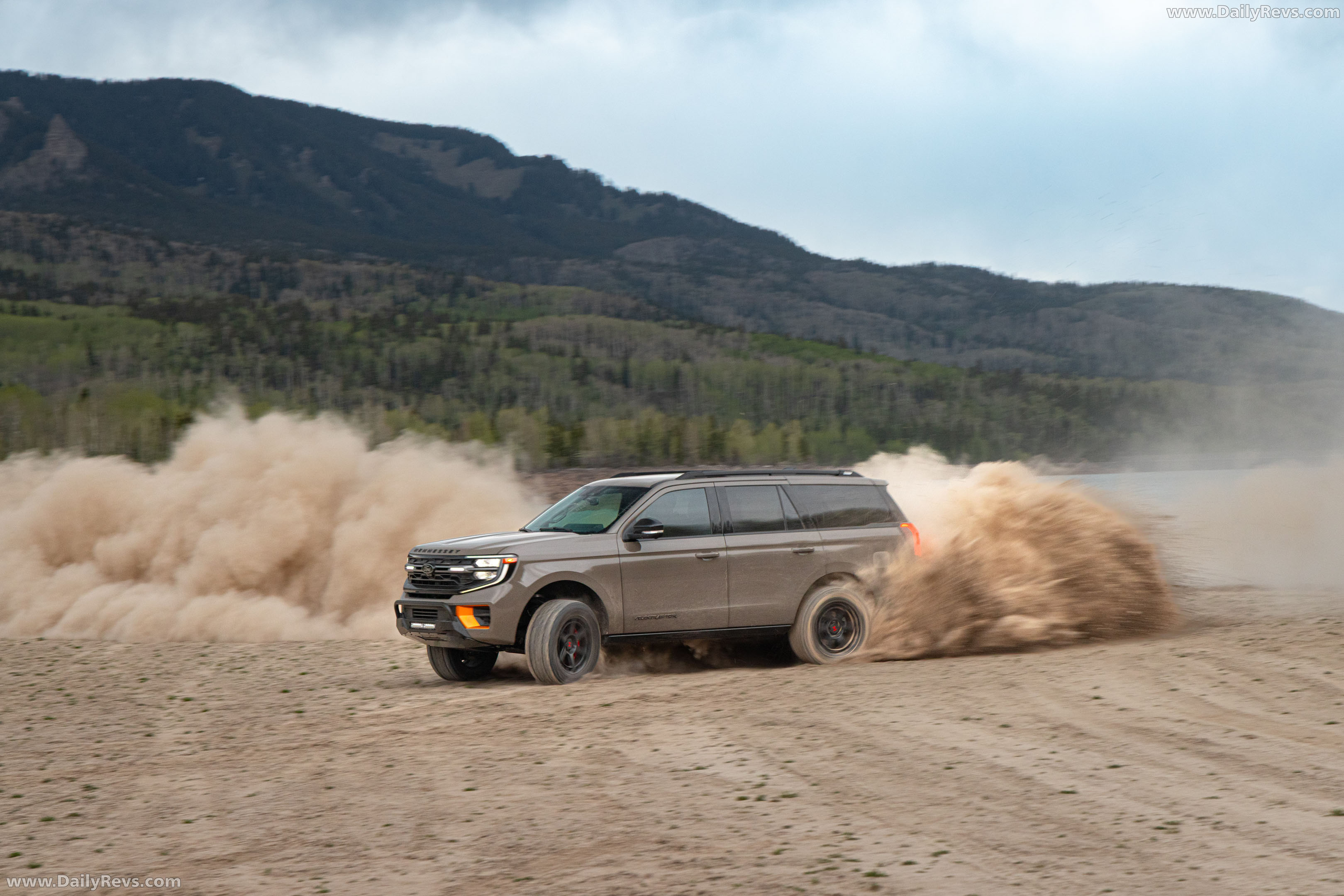 2026 Hennessey VelociRaptor SUV Expedition Side View