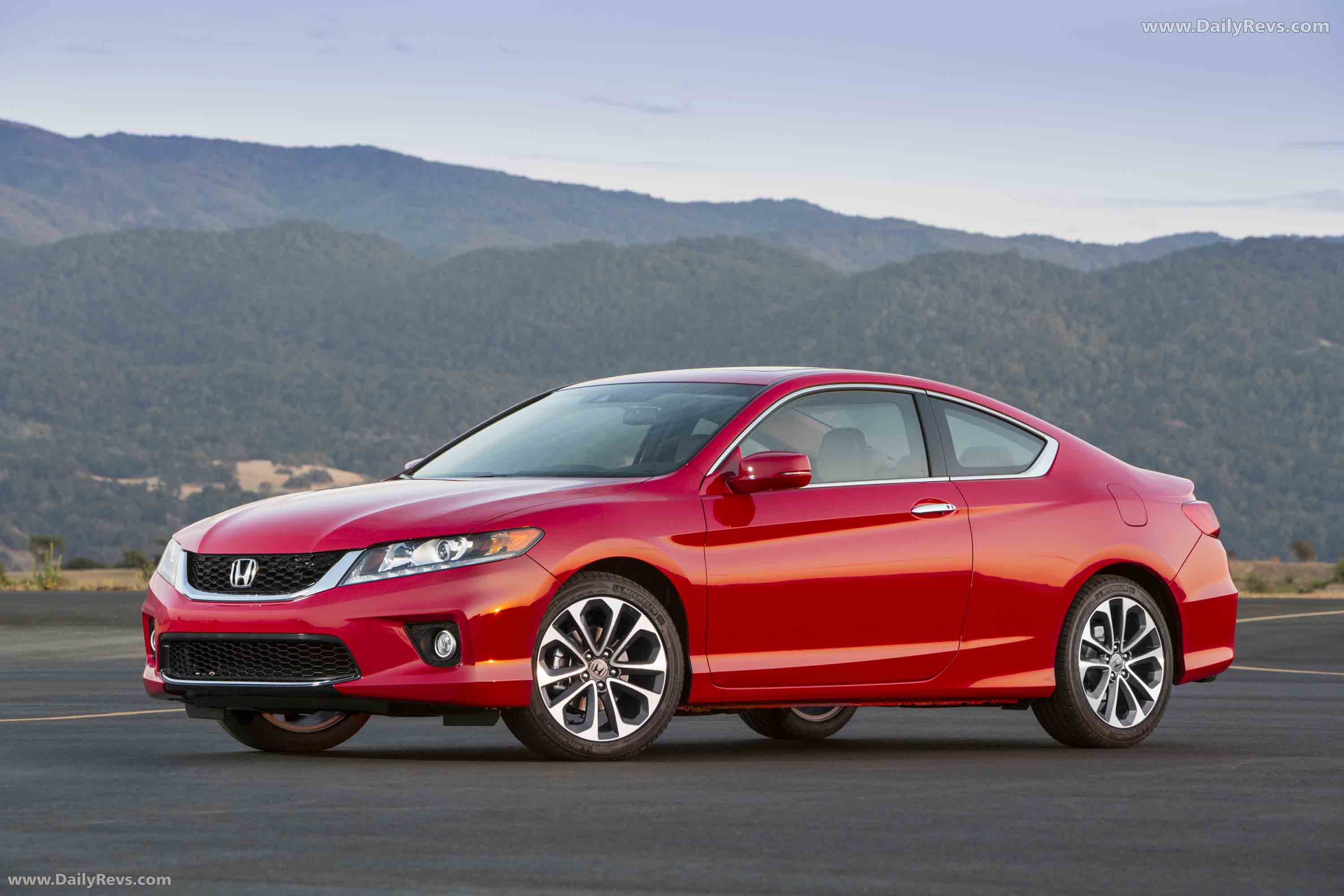 2013 Honda Accord Coupe Front View