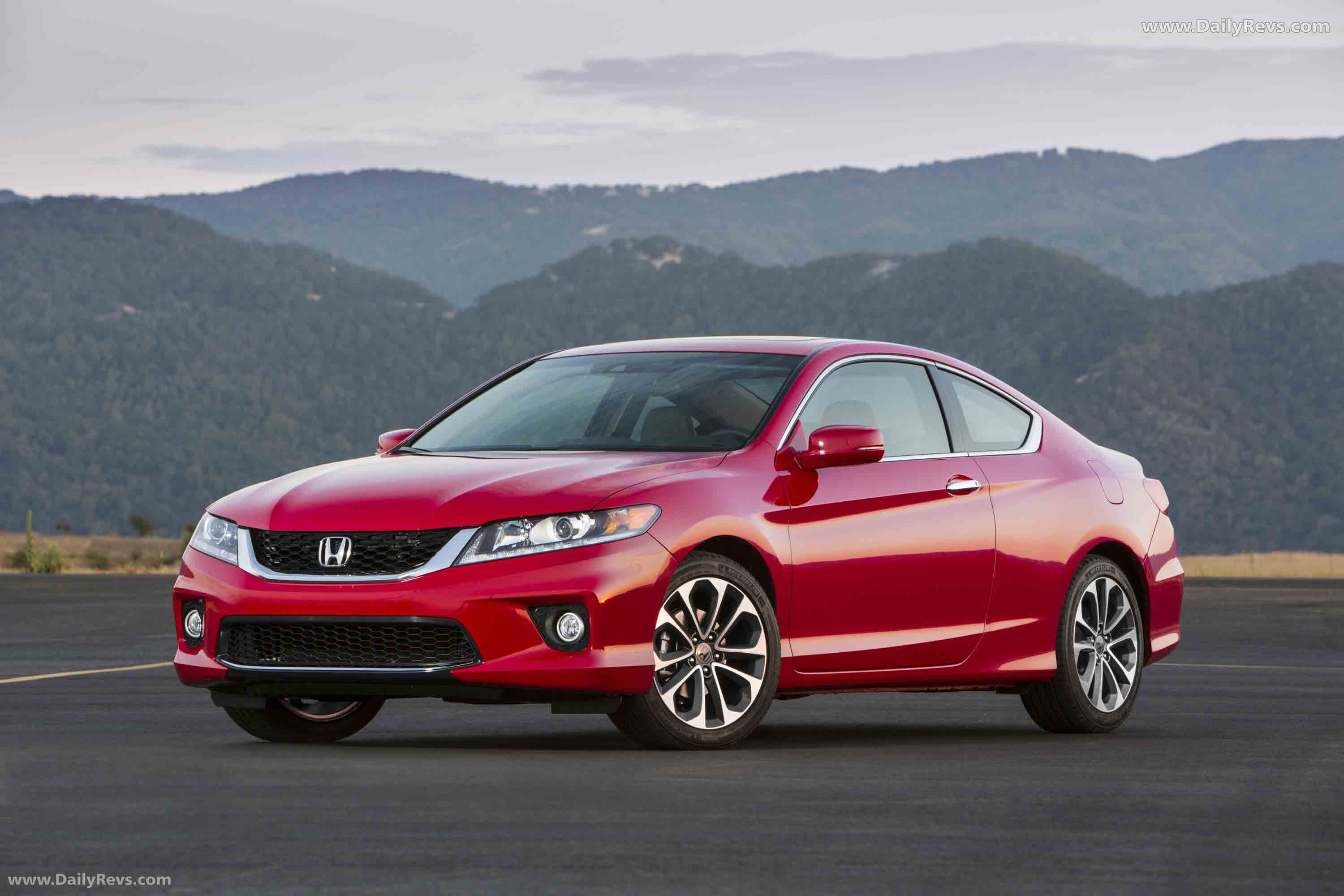 2013 Honda Accord Coupe Front View