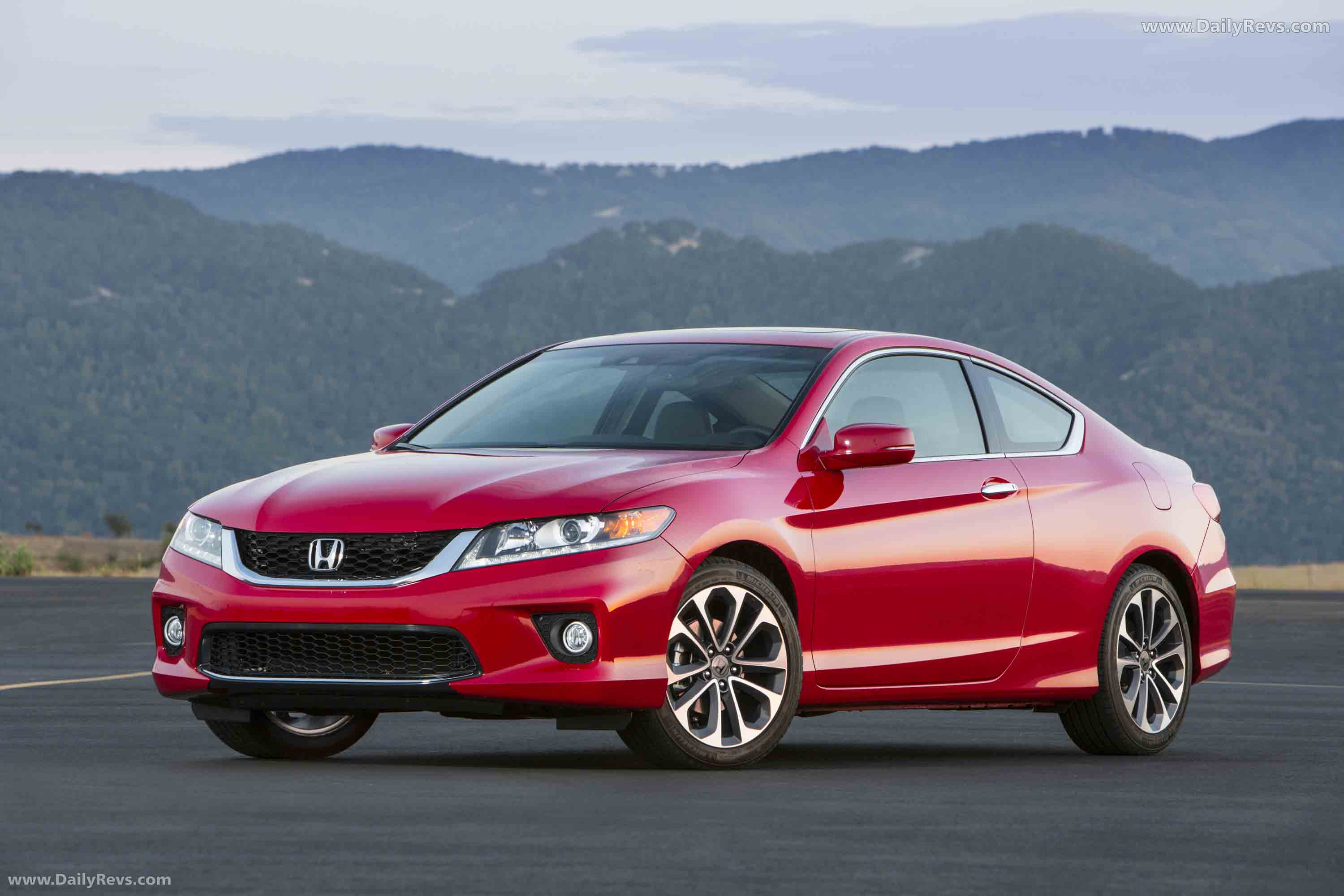 2013 Honda Accord Coupe Front View