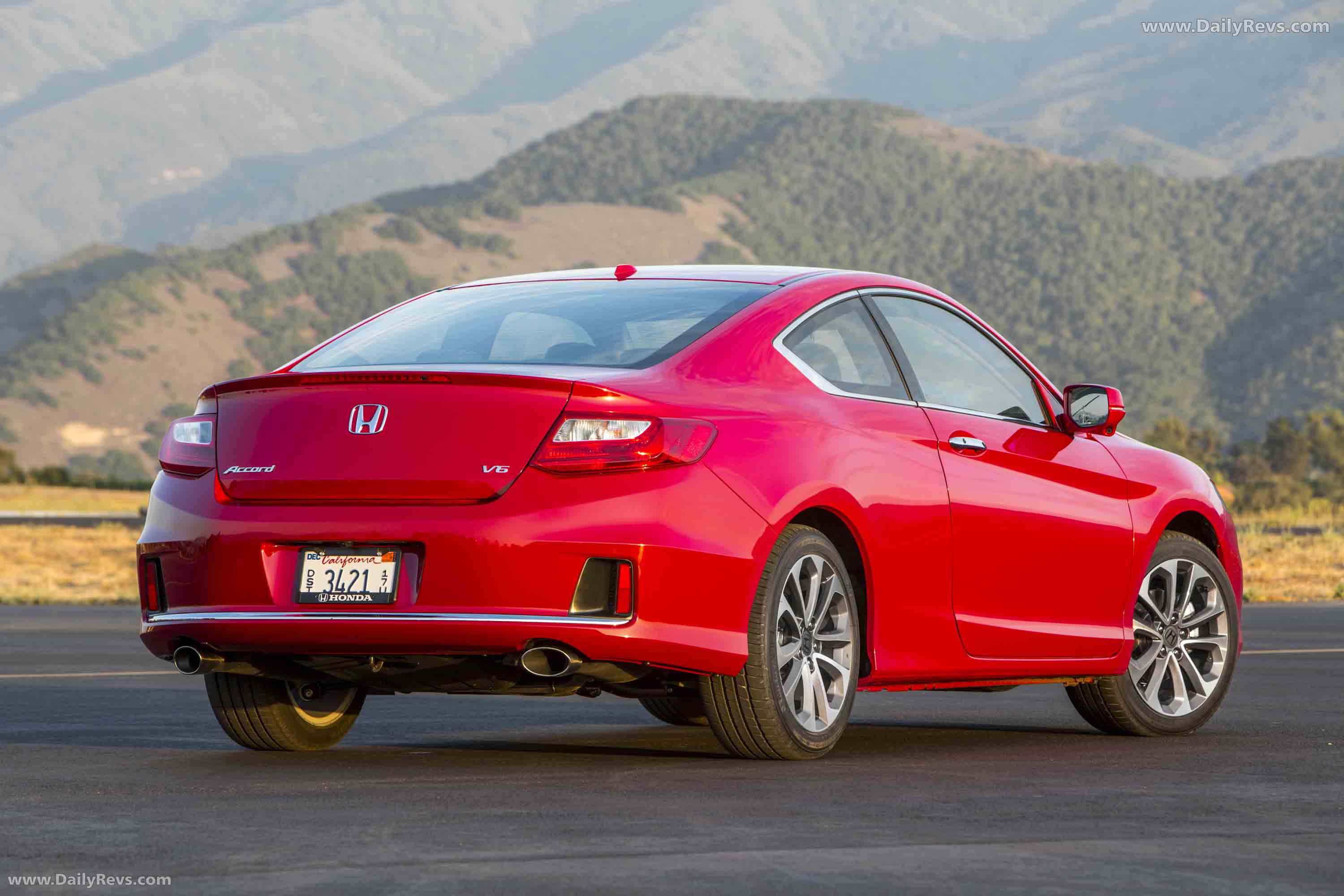 2013 Honda Accord Coupe Rear View