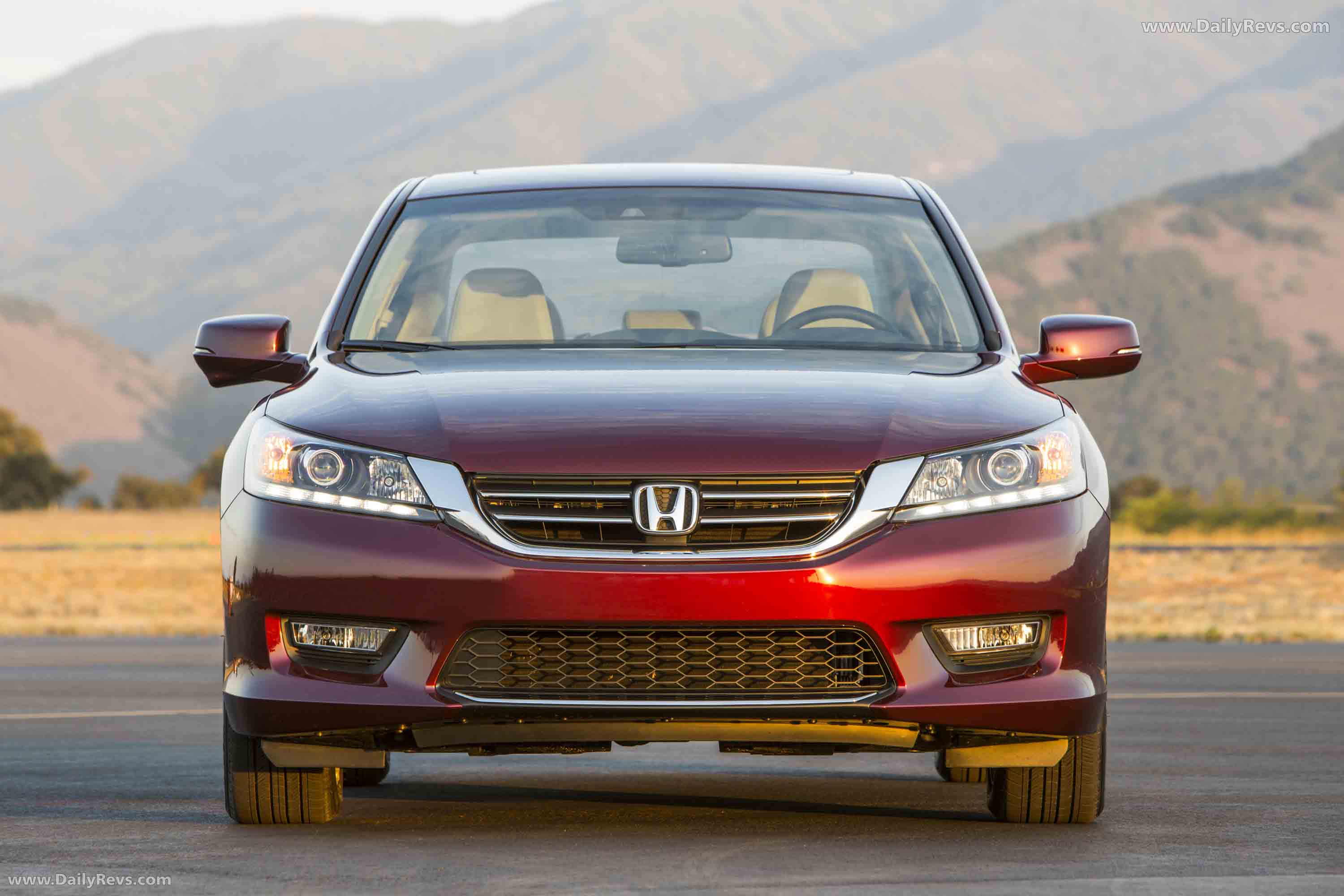 2013 Honda Accord Sedan Front View