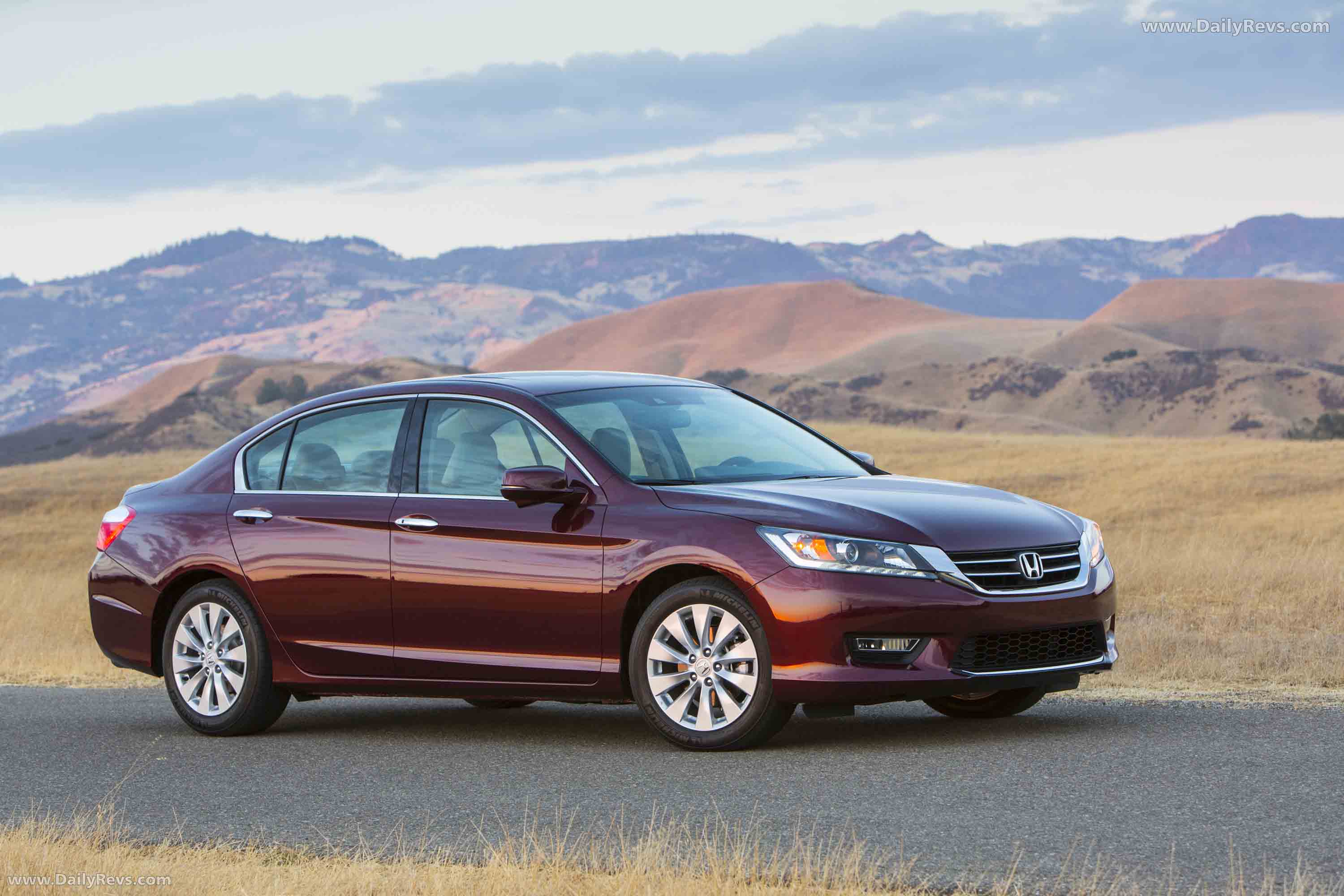 2013 Honda Accord Sedan Front View