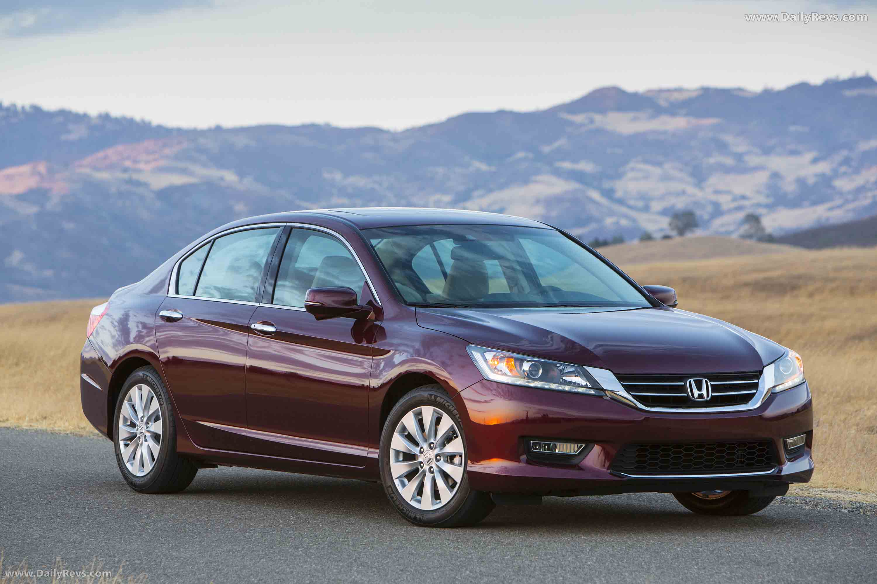 2013 Honda Accord Sedan Front View