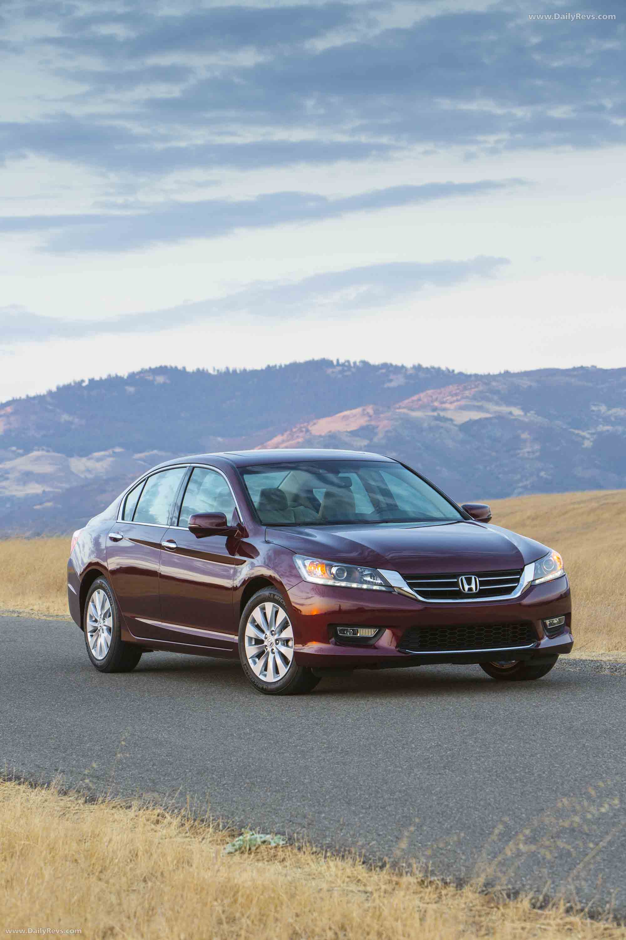 2013 Honda Accord Sedan Front View