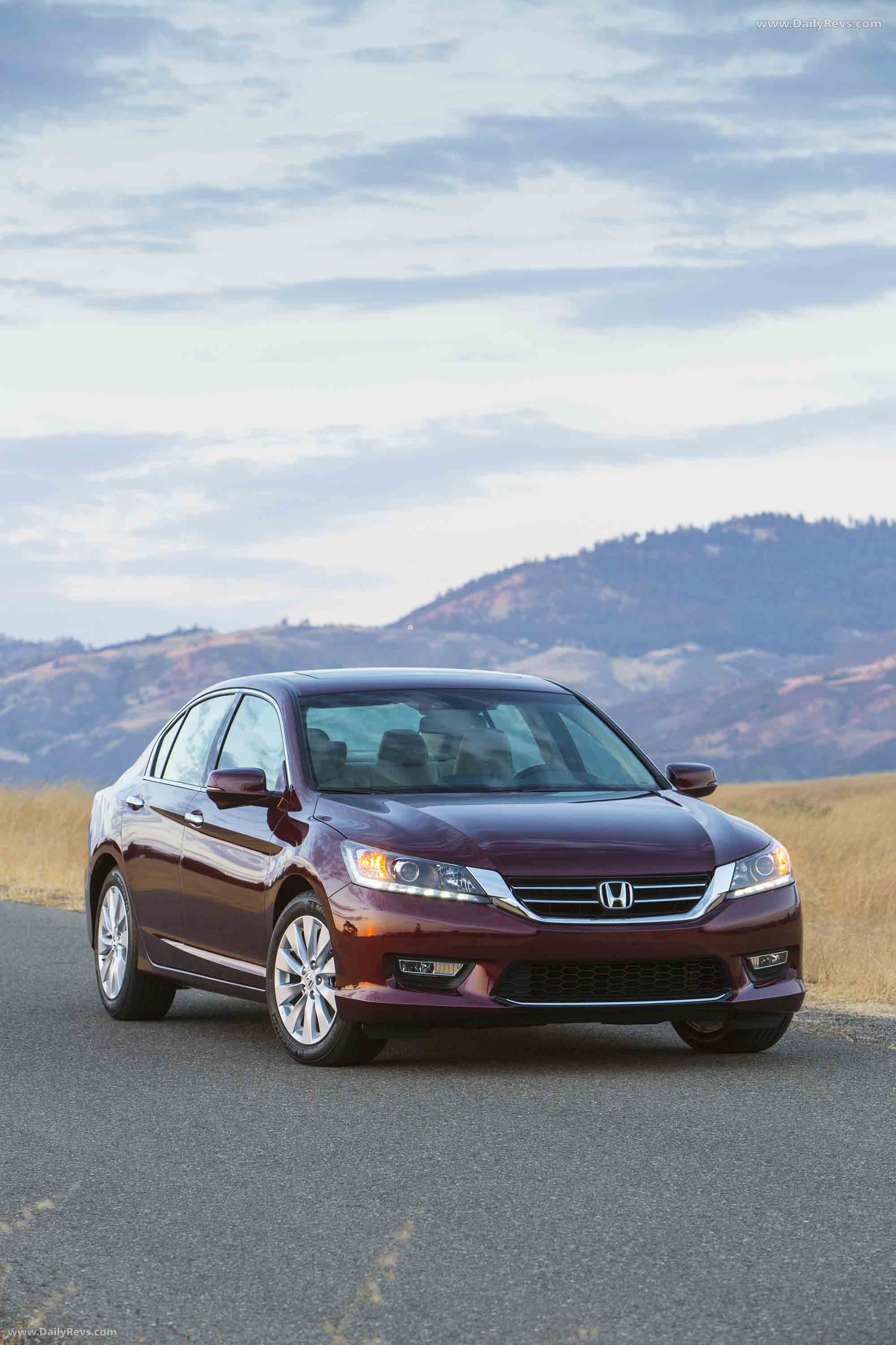 2013 Honda Accord Sedan Front View