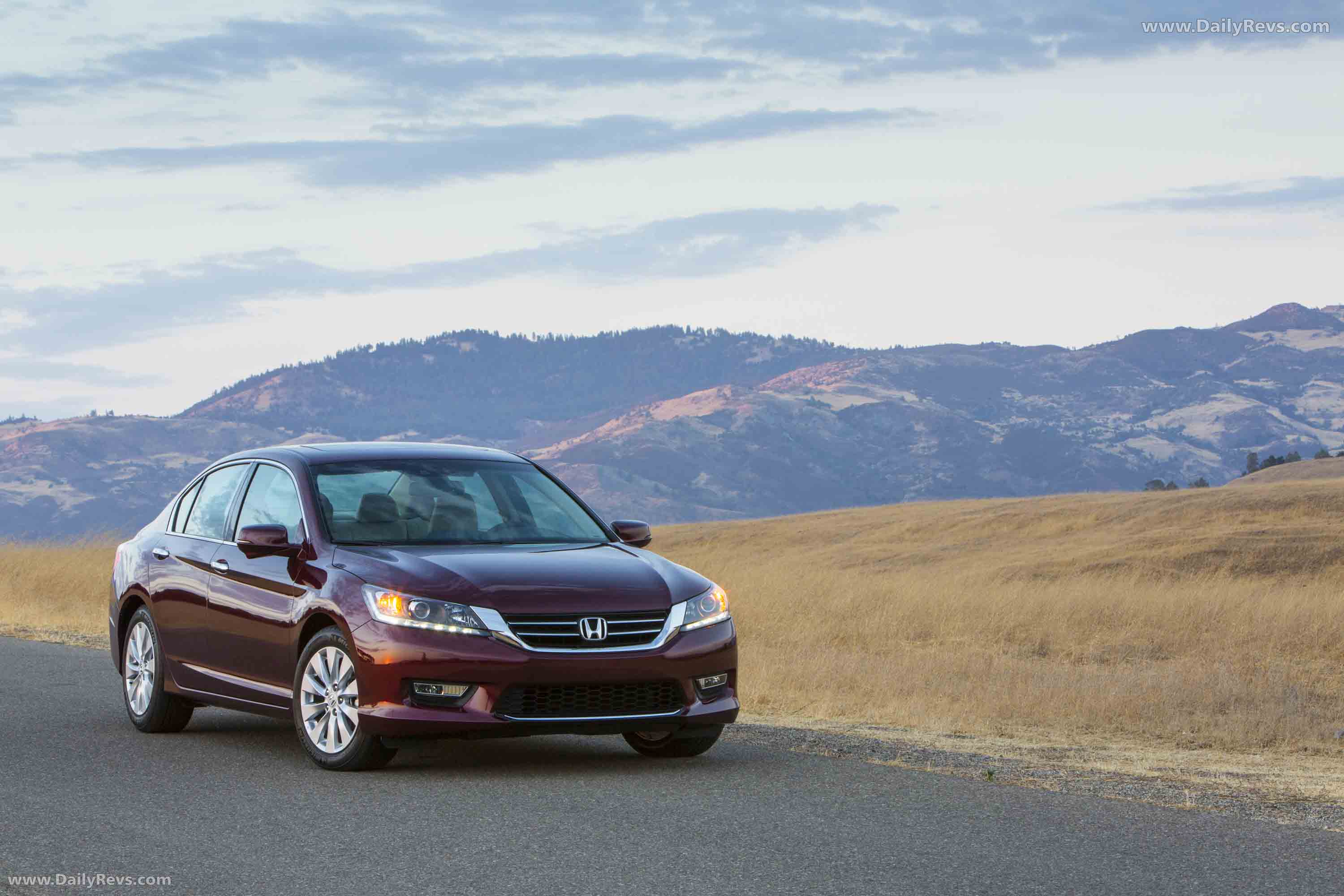 2013 Honda Accord Sedan Front View