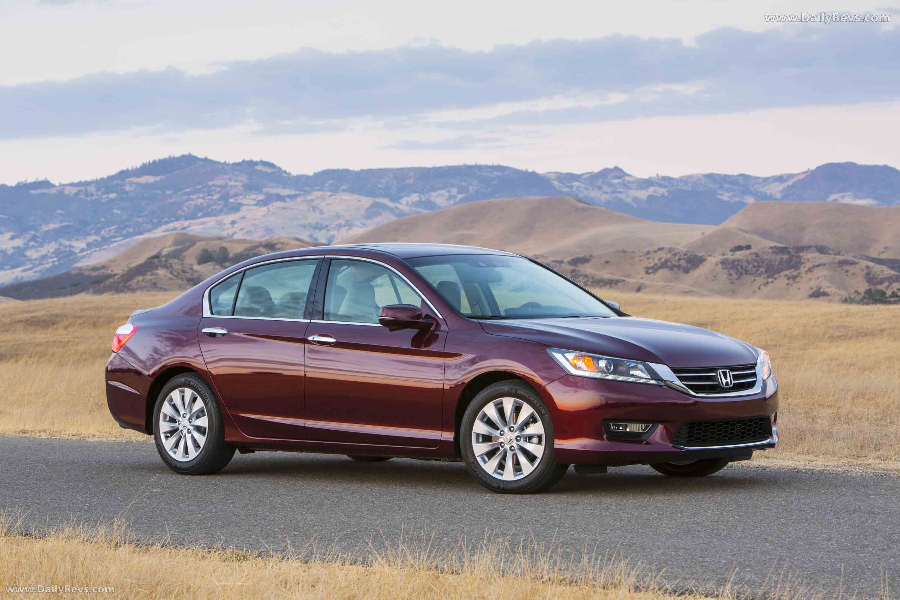 2013 Honda Accord Sedan Front View