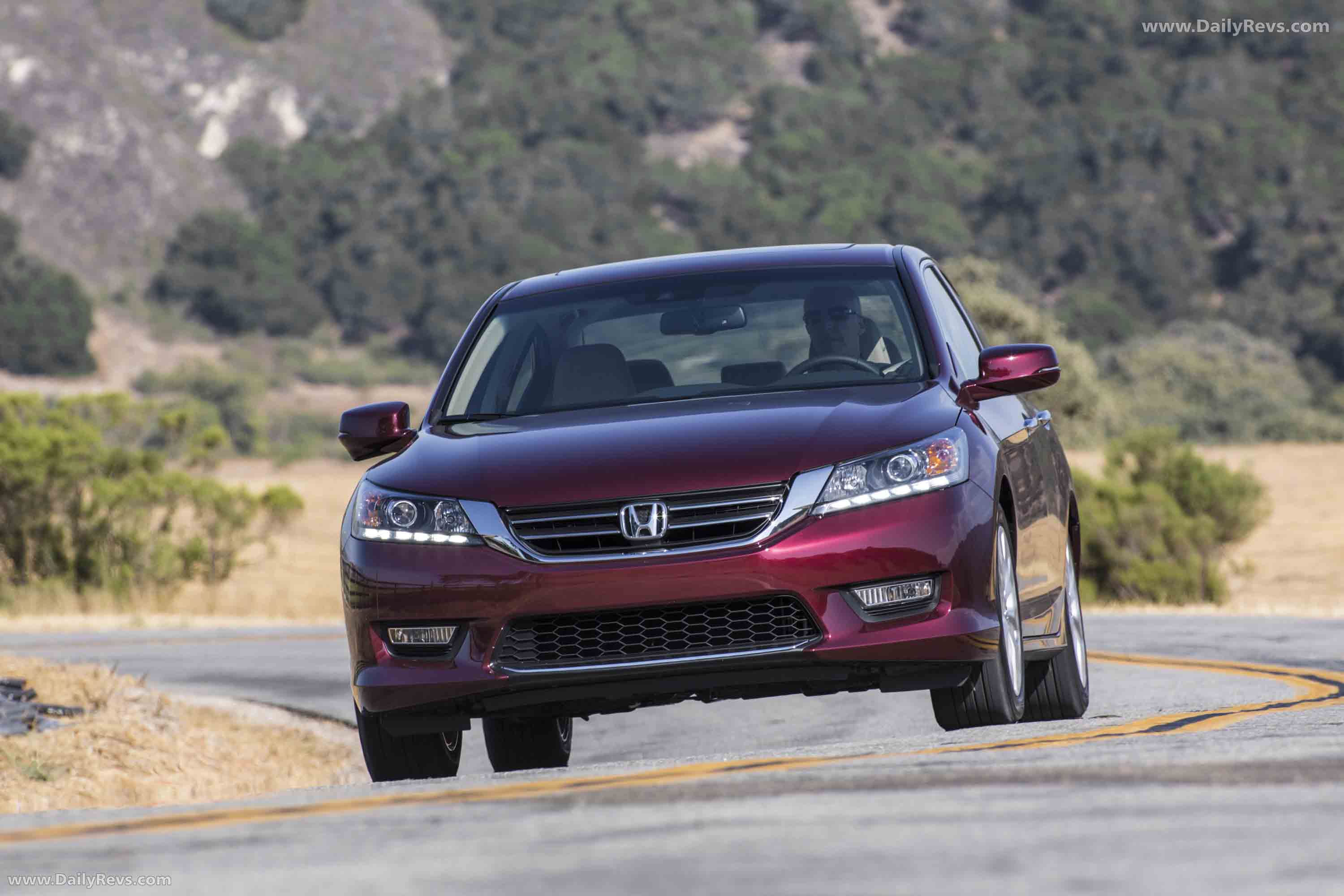 2013 Honda Accord Sedan Front View