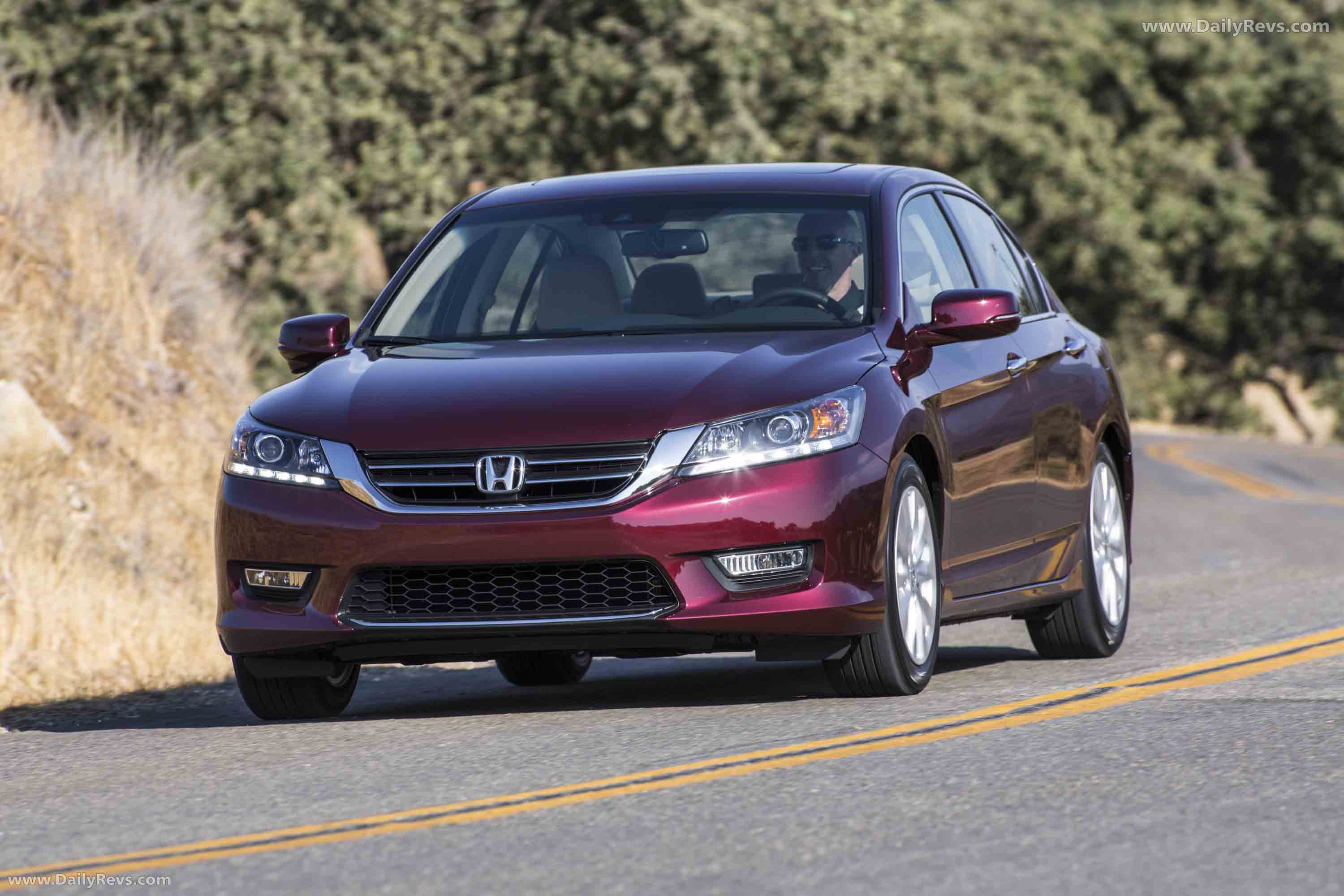 2013 Honda Accord Sedan Front View