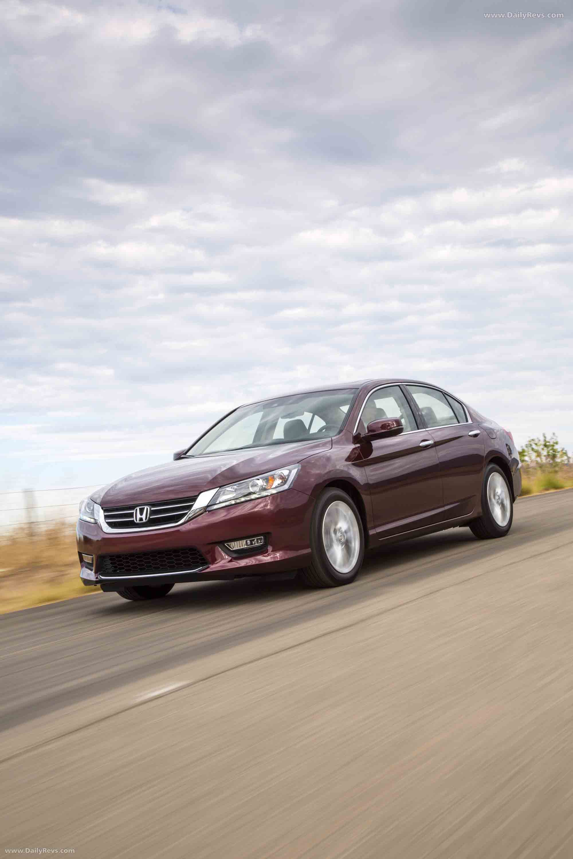 2013 Honda Accord Sedan Front View