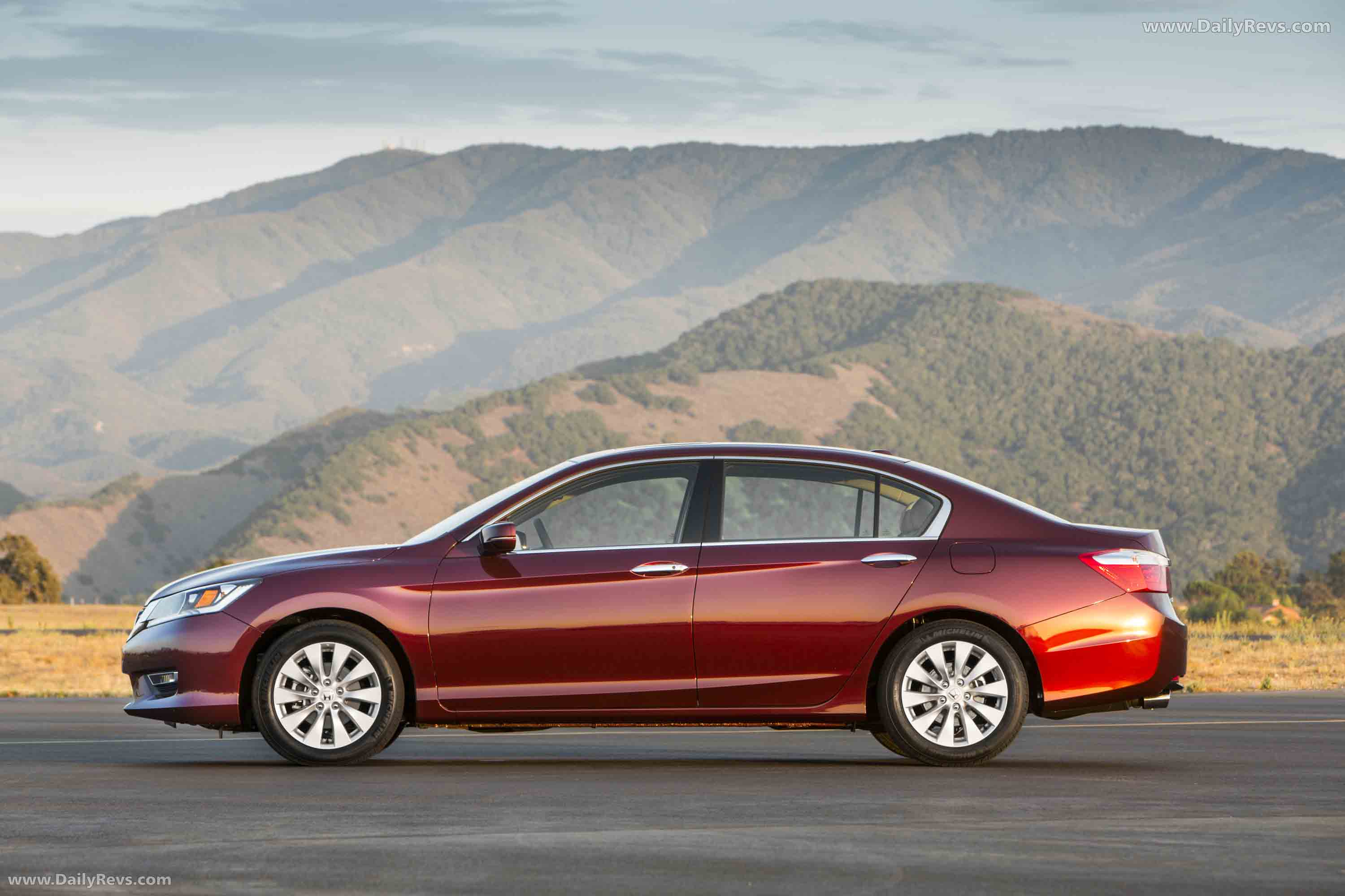 2013 Honda Accord Sedan Side View