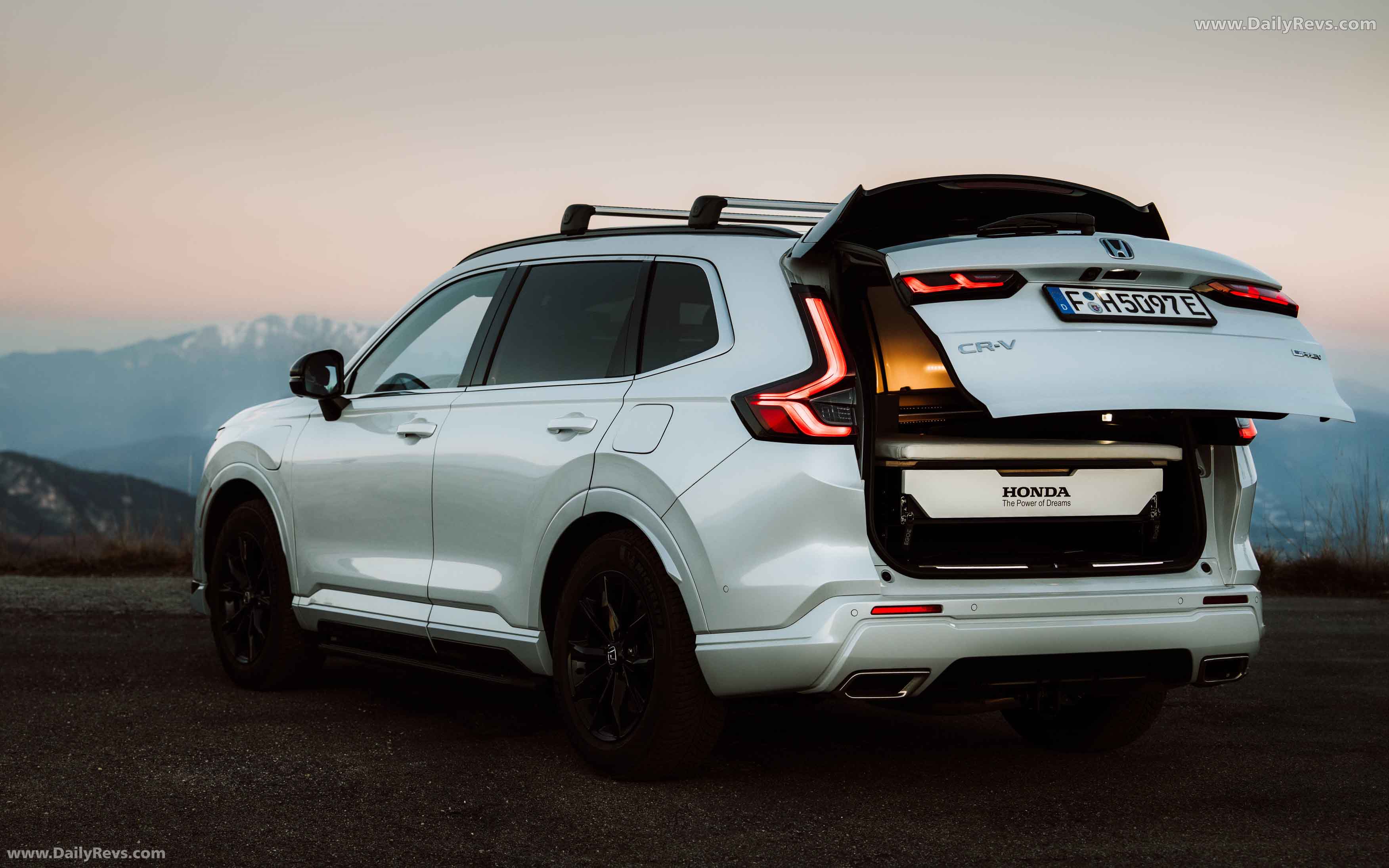 2025 Honda CR-V Dream Pod Concept Rear View