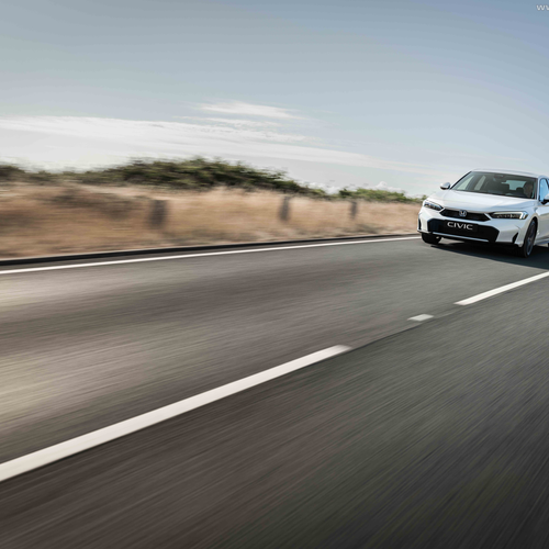 2025 Honda Civic eHEV European Version Front View